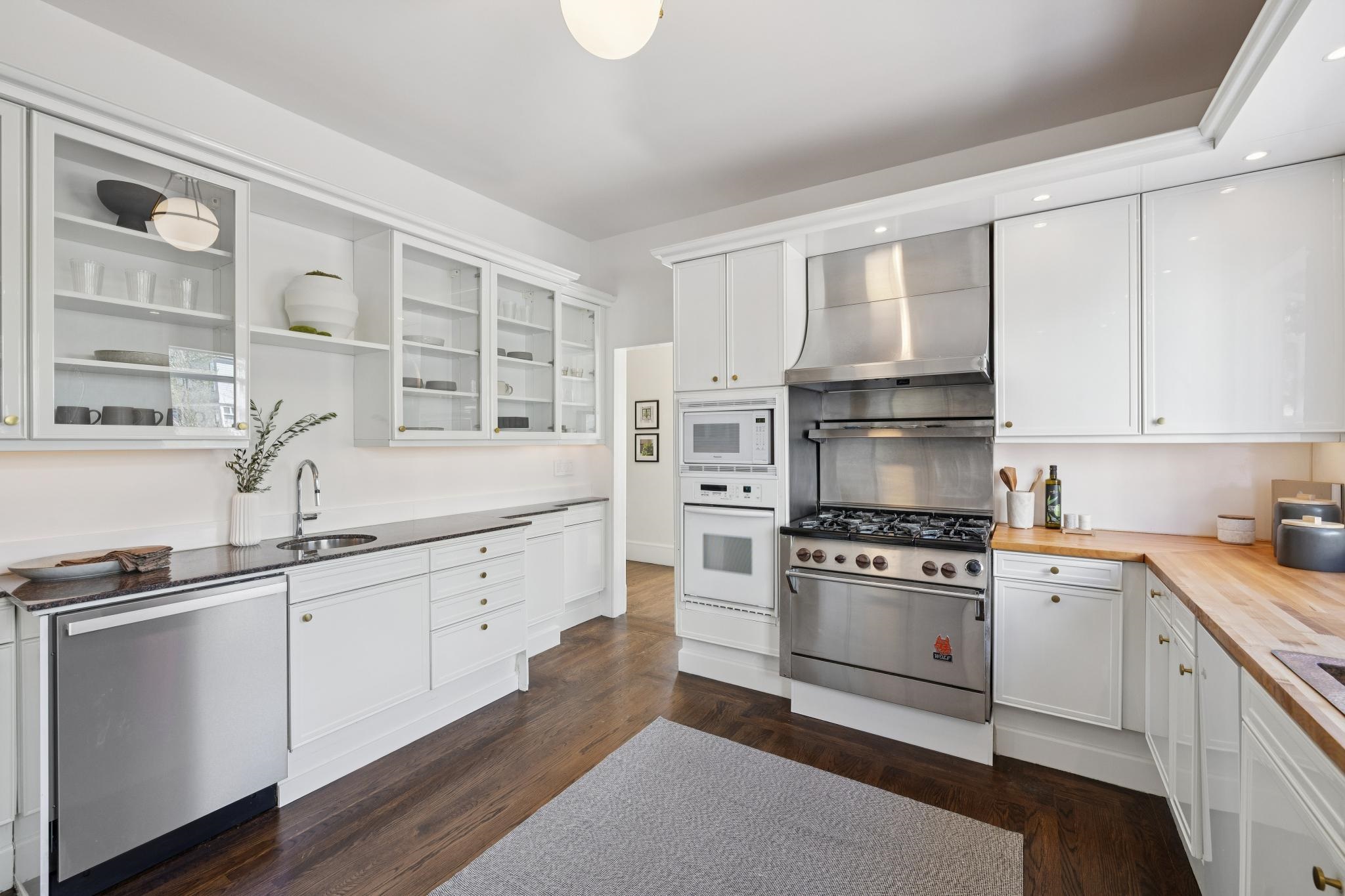 Detail Gallery Image 21 of 60 For 1814 Clinton Avenue, Alameda,  CA 94501 - 3 Beds | 3 Baths