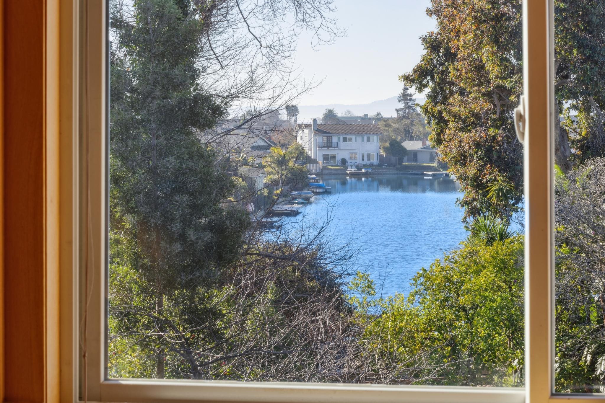 Detail Gallery Image 39 of 60 For 1814 Clinton Avenue, Alameda,  CA 94501 - 3 Beds | 3 Baths