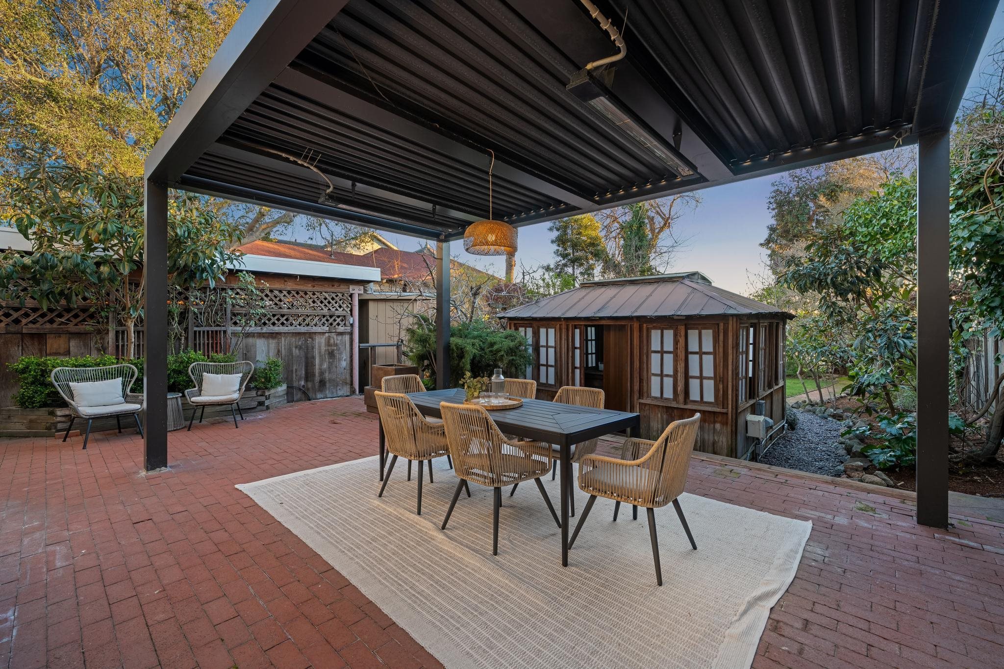 Detail Gallery Image 5 of 60 For 1814 Clinton Avenue, Alameda,  CA 94501 - 3 Beds | 3 Baths