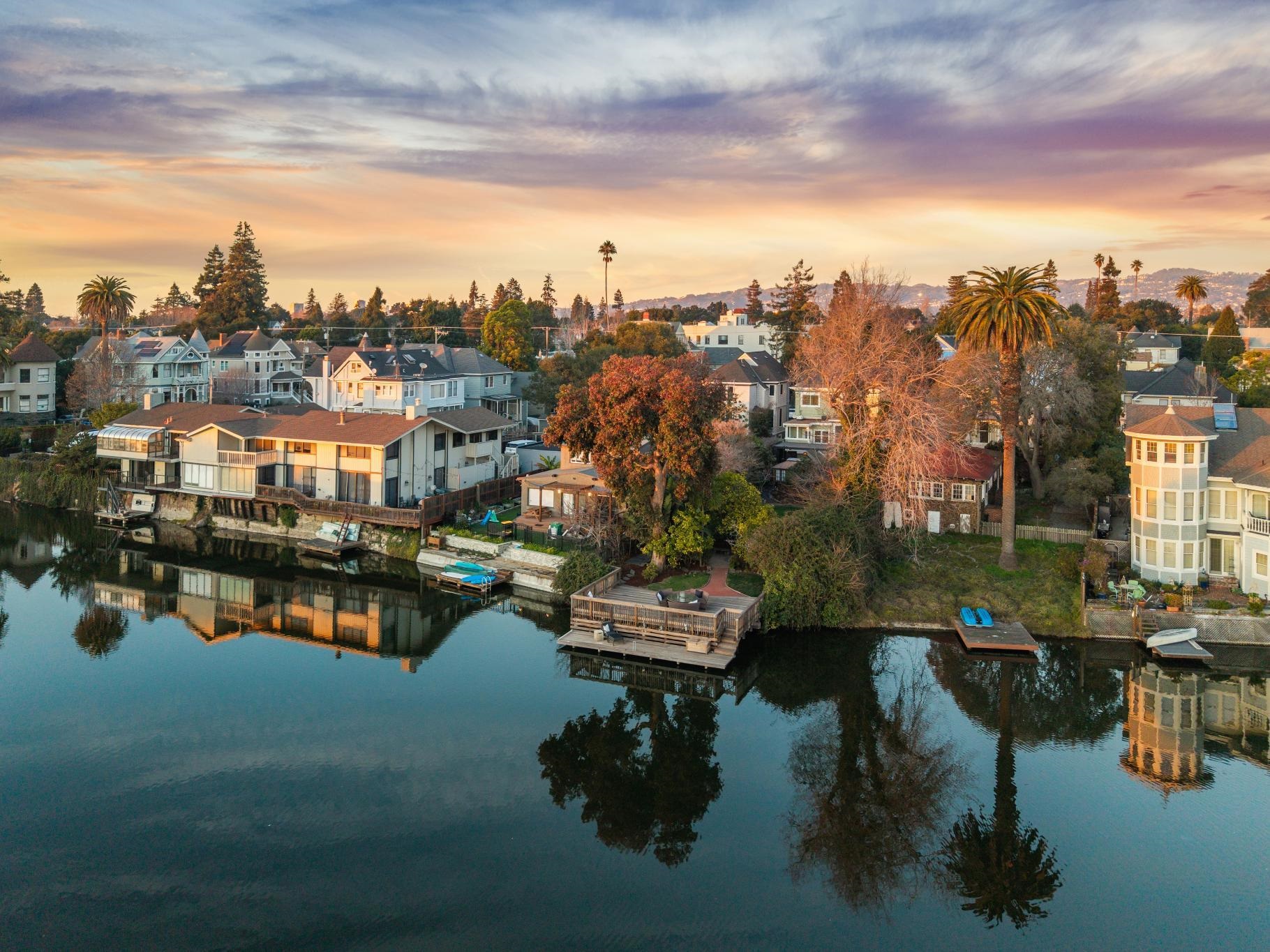 Detail Gallery Image 56 of 60 For 1814 Clinton Avenue, Alameda,  CA 94501 - 3 Beds | 3 Baths