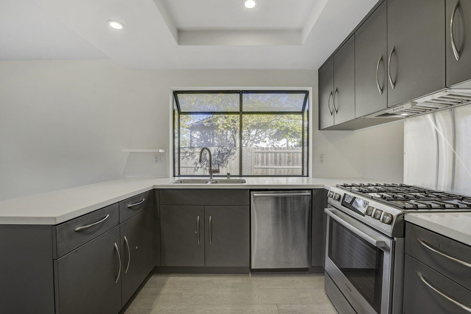 Detail Gallery Image 17 of 39 For 312 N Alamo Drive, Vacaville,  CA 95688 - 3 Beds | 2 Baths