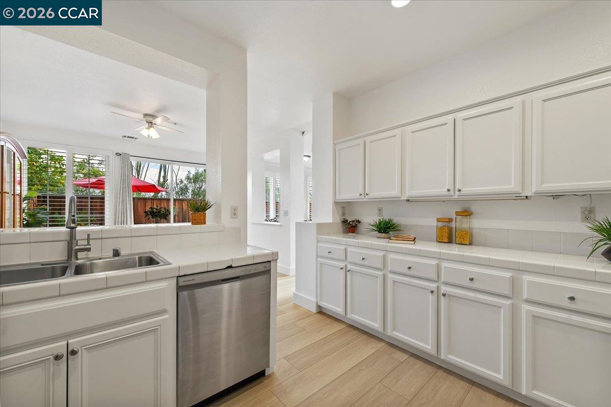 Photo #15: 41121686 Listing: Photo #15