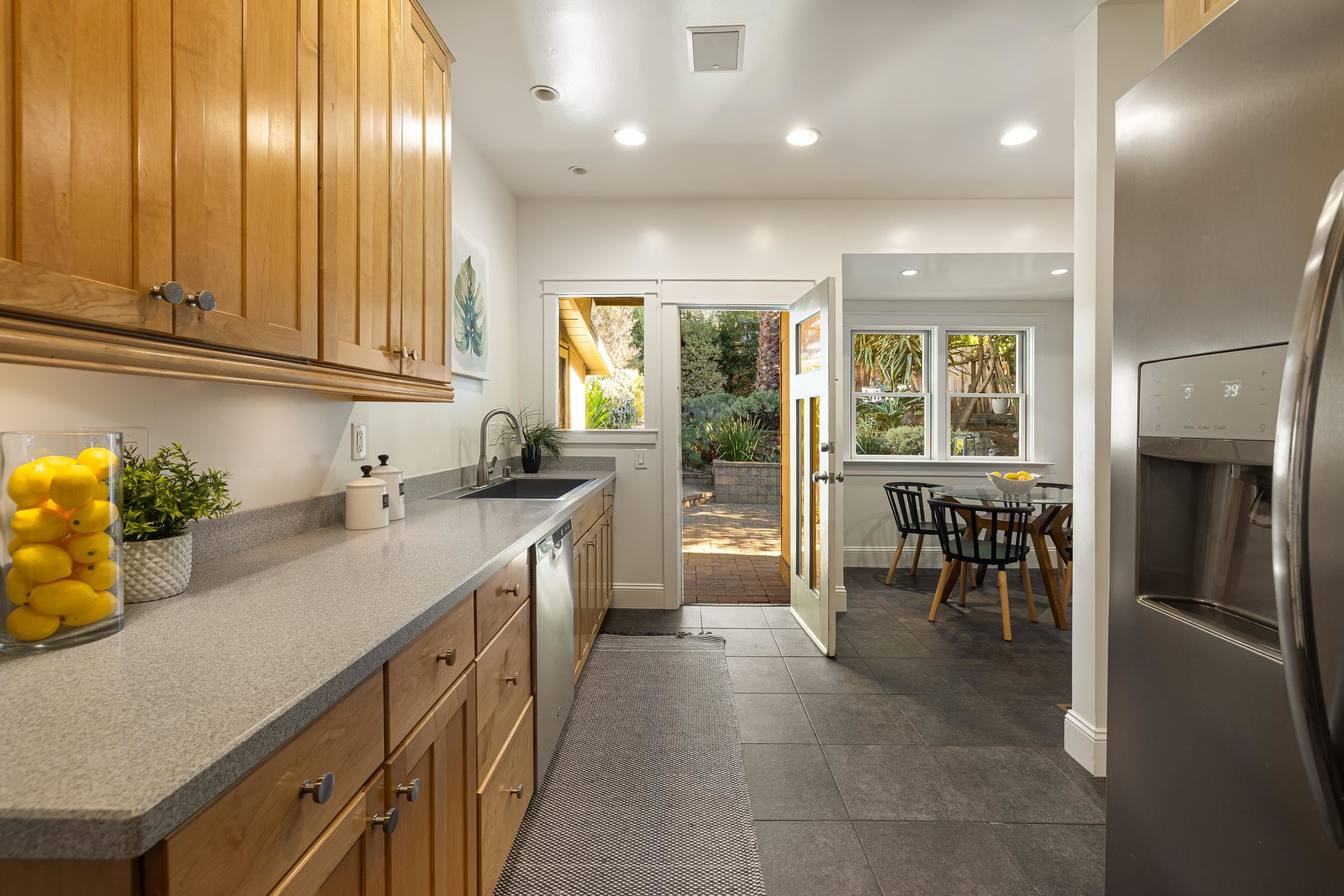 Detail Gallery Image 25 of 60 For 3942 Woodruff Ave, Oakland,  CA 94602 - 2 Beds | 1 Baths