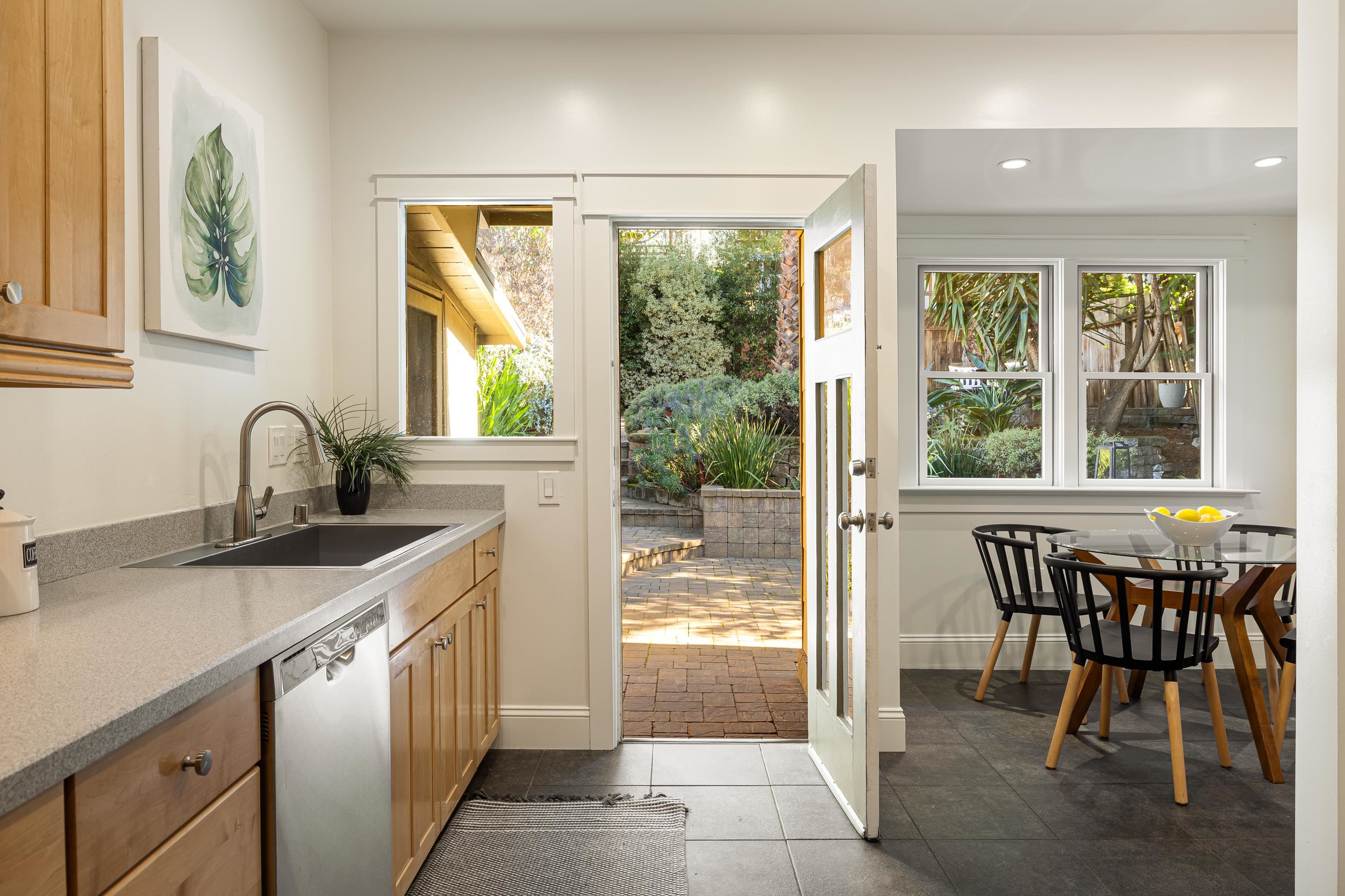 Detail Gallery Image 26 of 60 For 3942 Woodruff Ave, Oakland,  CA 94602 - 2 Beds | 1 Baths