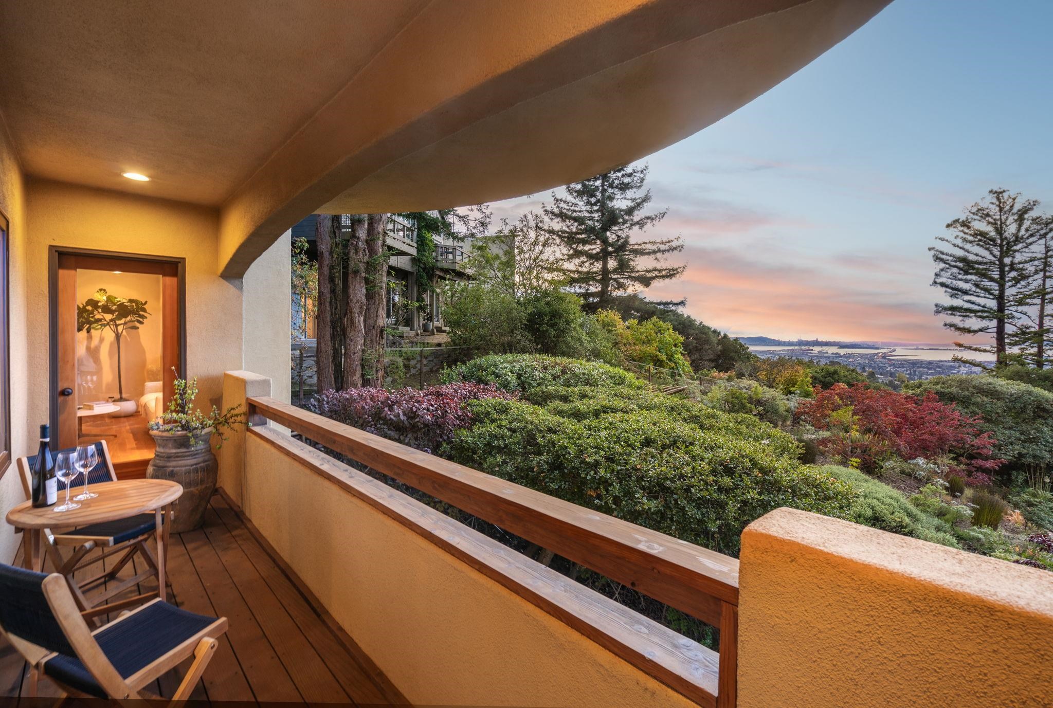 Detail Gallery Image 48 of 60 For 6257 Virgo Rd, Oakland,  CA 94611 - 5 Beds | 3/1 Baths