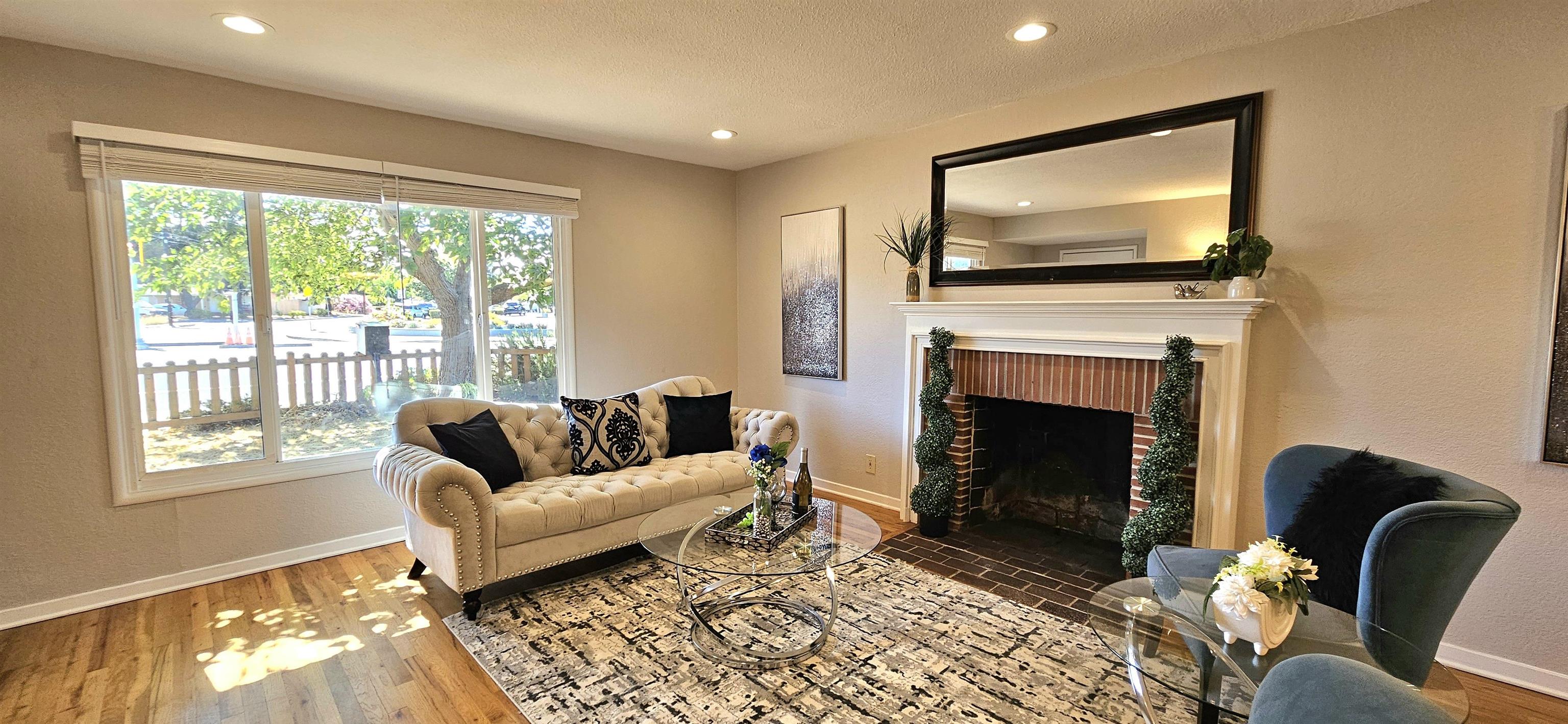 Detail Gallery Image 3 of 30 For 3195 Willow Pass Rd, Concord,  CA 94519 - 3 Beds | 1/1 Baths