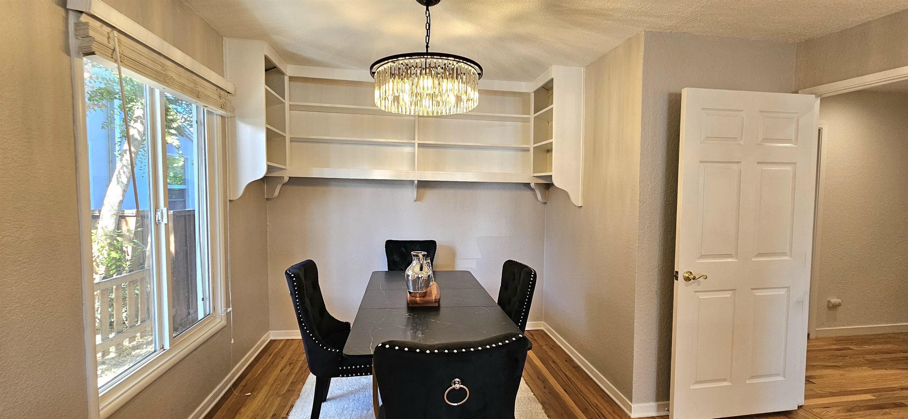 Detail Gallery Image 5 of 30 For 3195 Willow Pass Rd, Concord,  CA 94519 - 3 Beds | 1/1 Baths