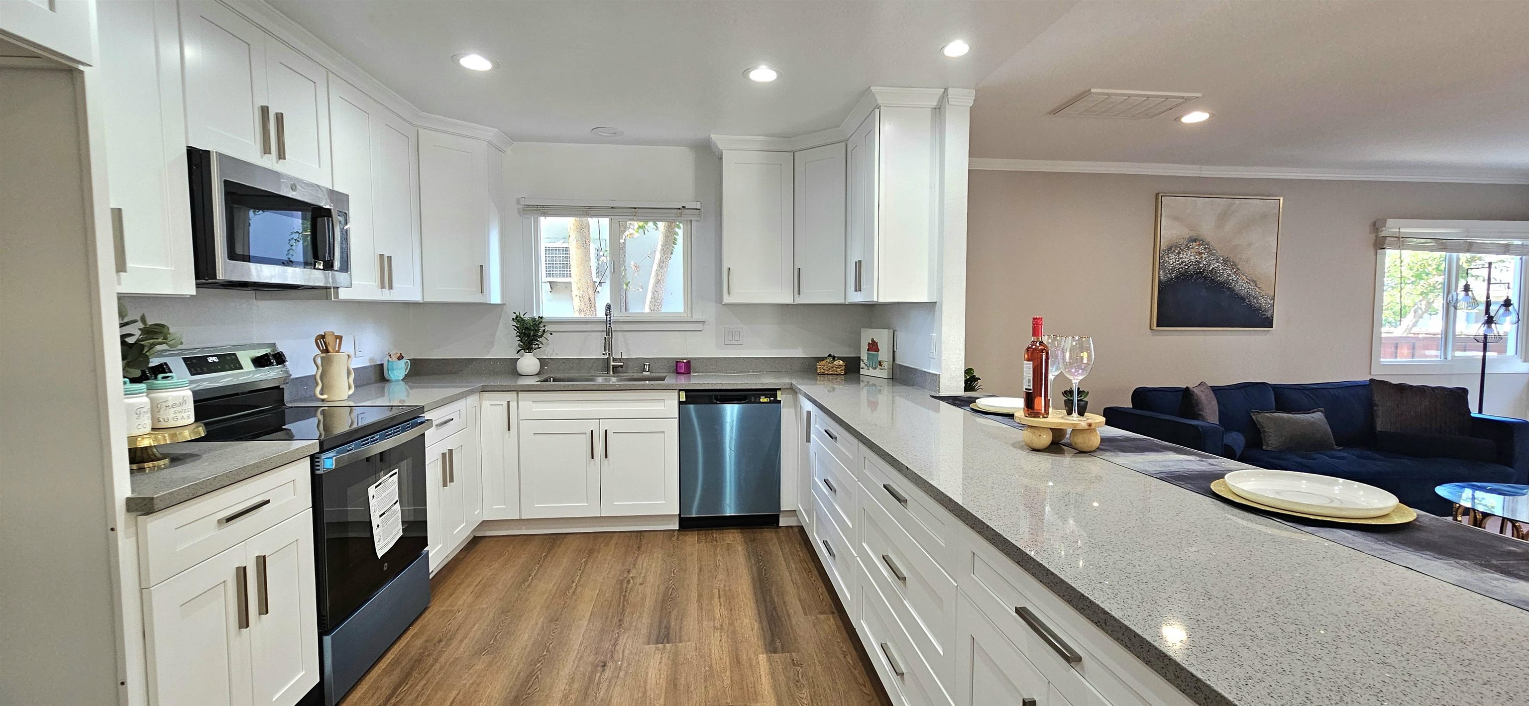 Detail Gallery Image 8 of 30 For 3195 Willow Pass Rd, Concord,  CA 94519 - 3 Beds | 1/1 Baths