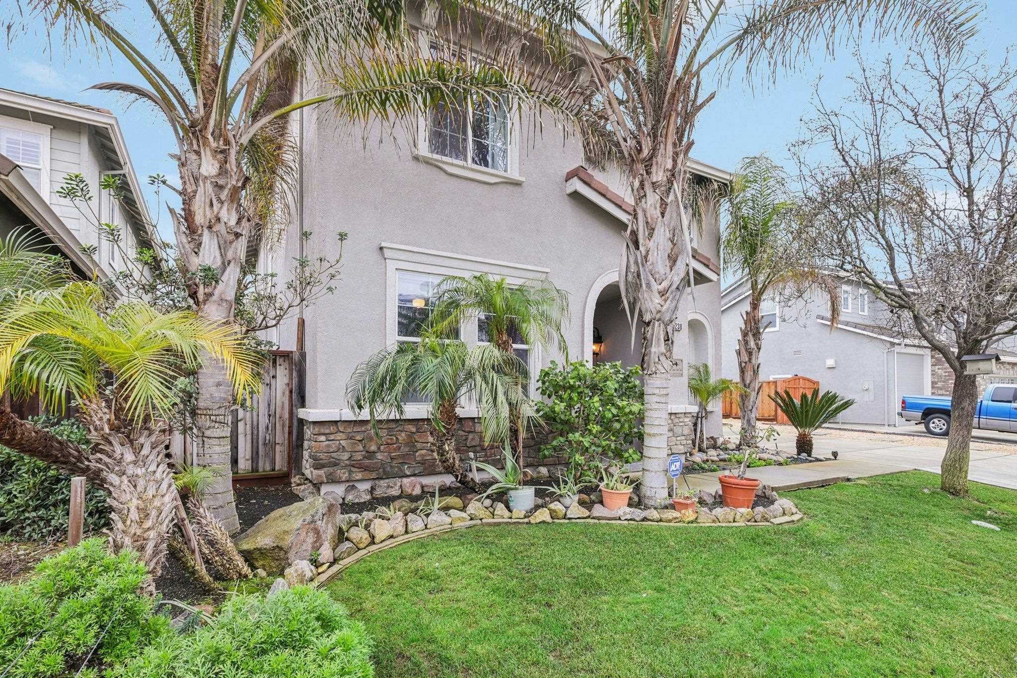 Detail Gallery Image 2 of 55 For 6238 Crystal Springs Cir, Discovery Bay,  CA 94505 - 4 Beds | 3/1 Baths