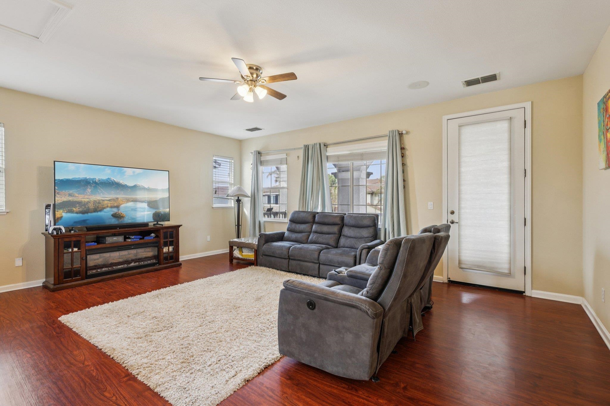 Detail Gallery Image 38 of 55 For 6238 Crystal Springs Cir, Discovery Bay,  CA 94505 - 4 Beds | 3/1 Baths