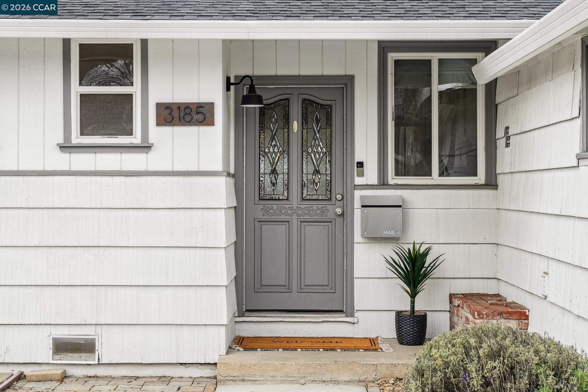 Detail Gallery Image 5 of 34 For 3185 Claudia Dr., Concord,  CA 94519 - 3 Beds | 2 Baths