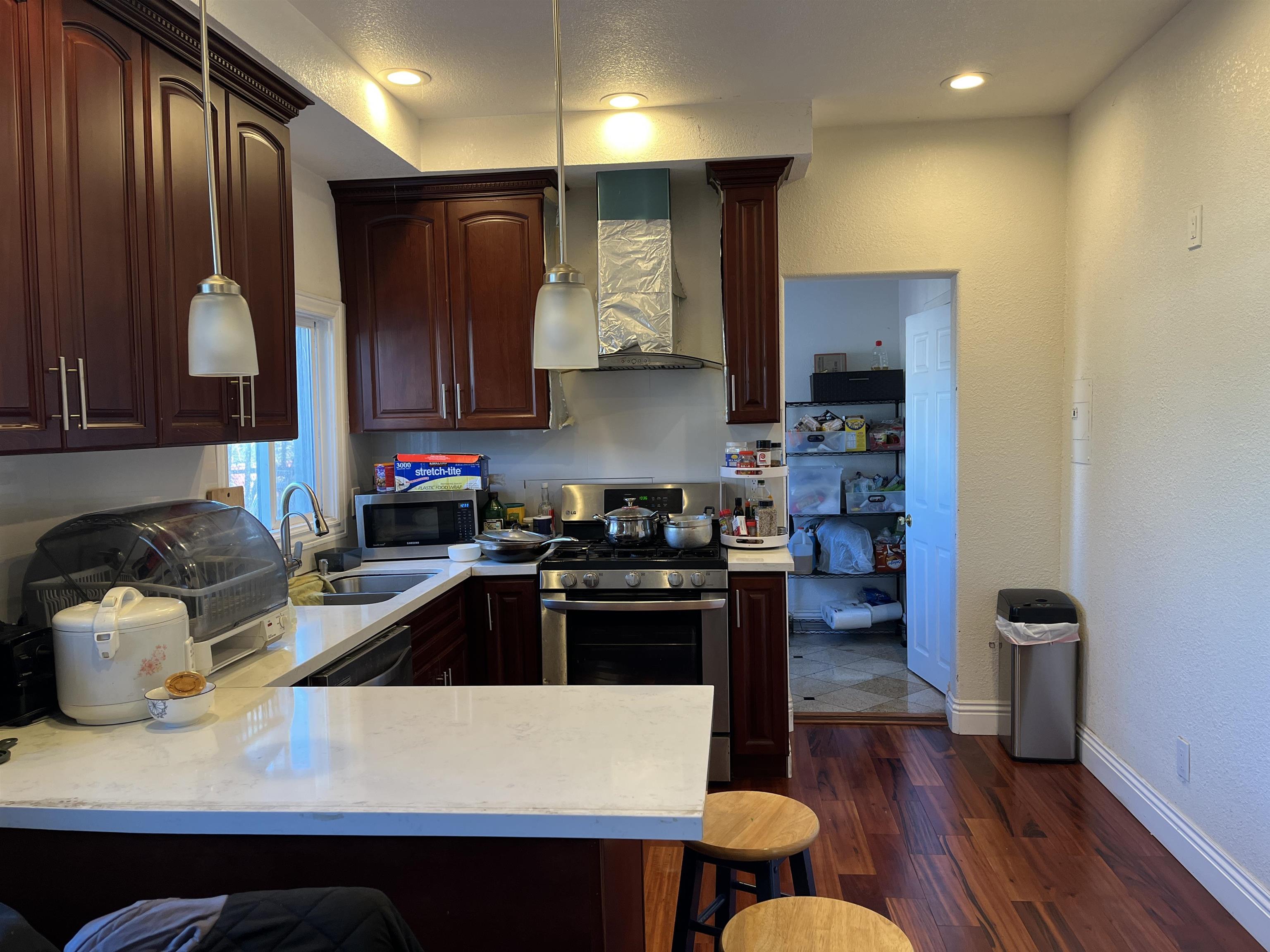 Detail Gallery Image 5 of 13 For 22168 Peralta St, Hayward,  CA 94541 - 2 Beds | 1 Baths