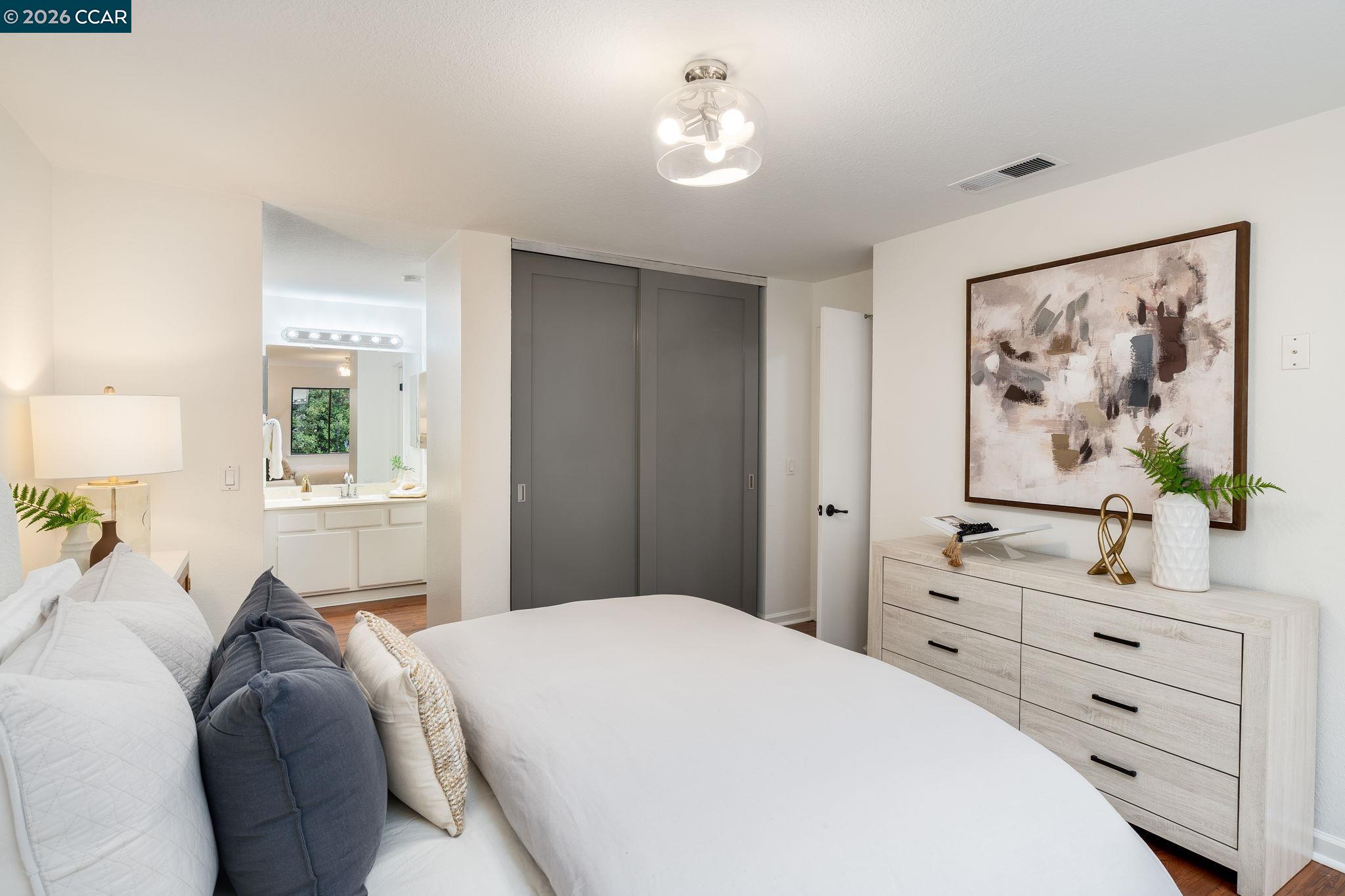 Photo #23: 41121707 Listing: Photo #23