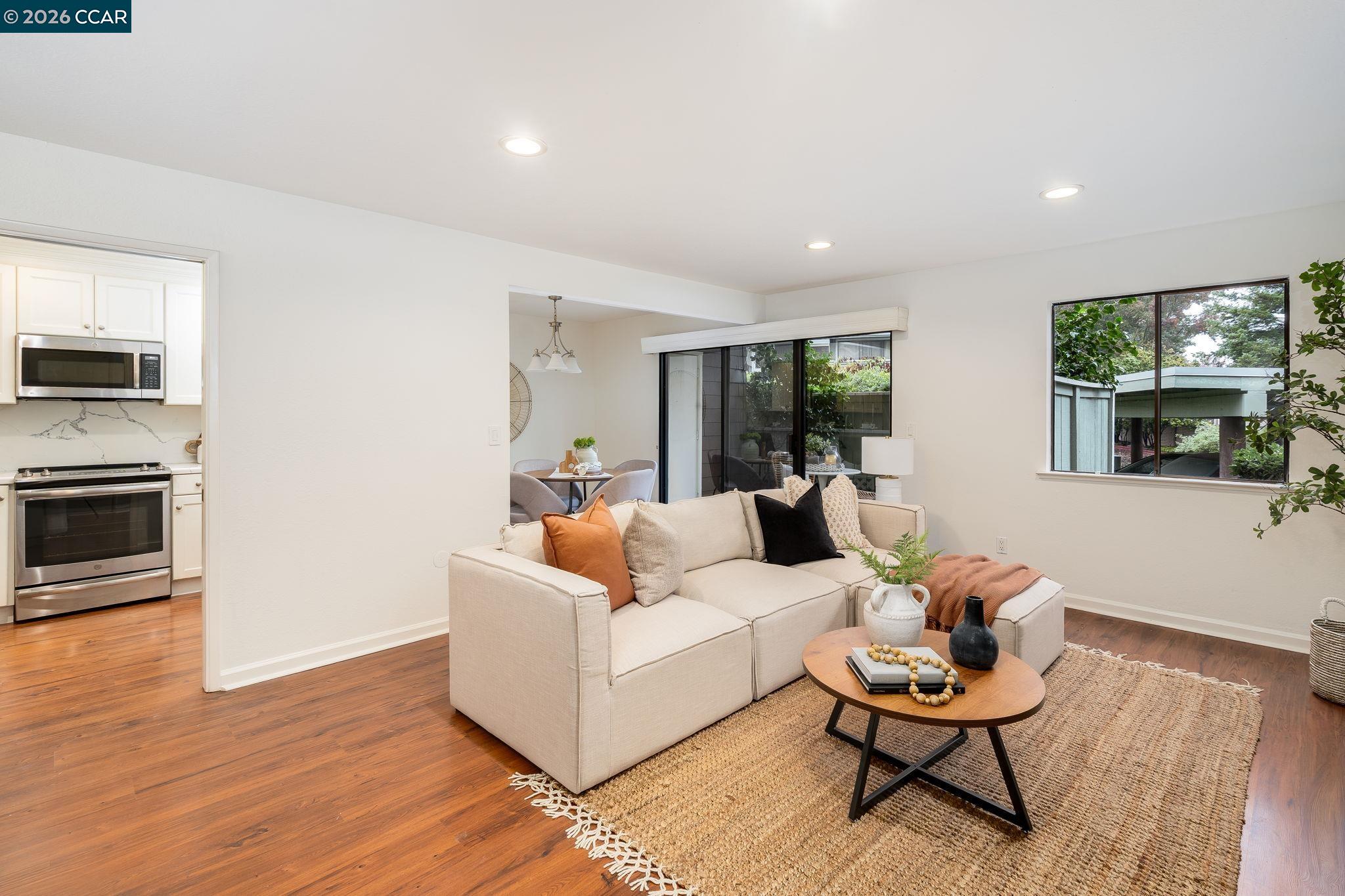 Photo #5: 41121707 Listing: Photo #5