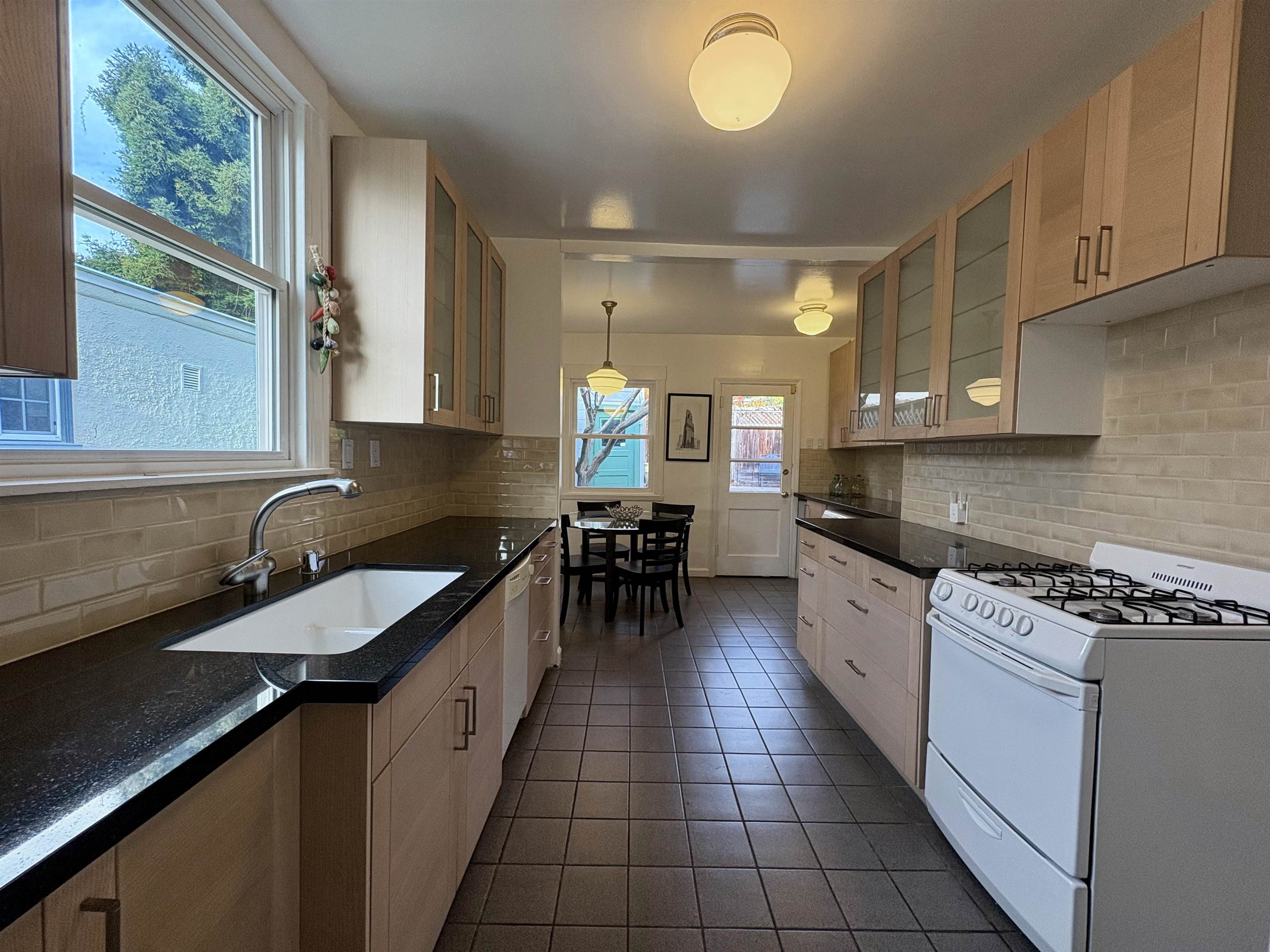 Detail Gallery Image 15 of 26 For 2818 Morgan Ave, Oakland,  CA 94602 - 2 Beds | 1 Baths