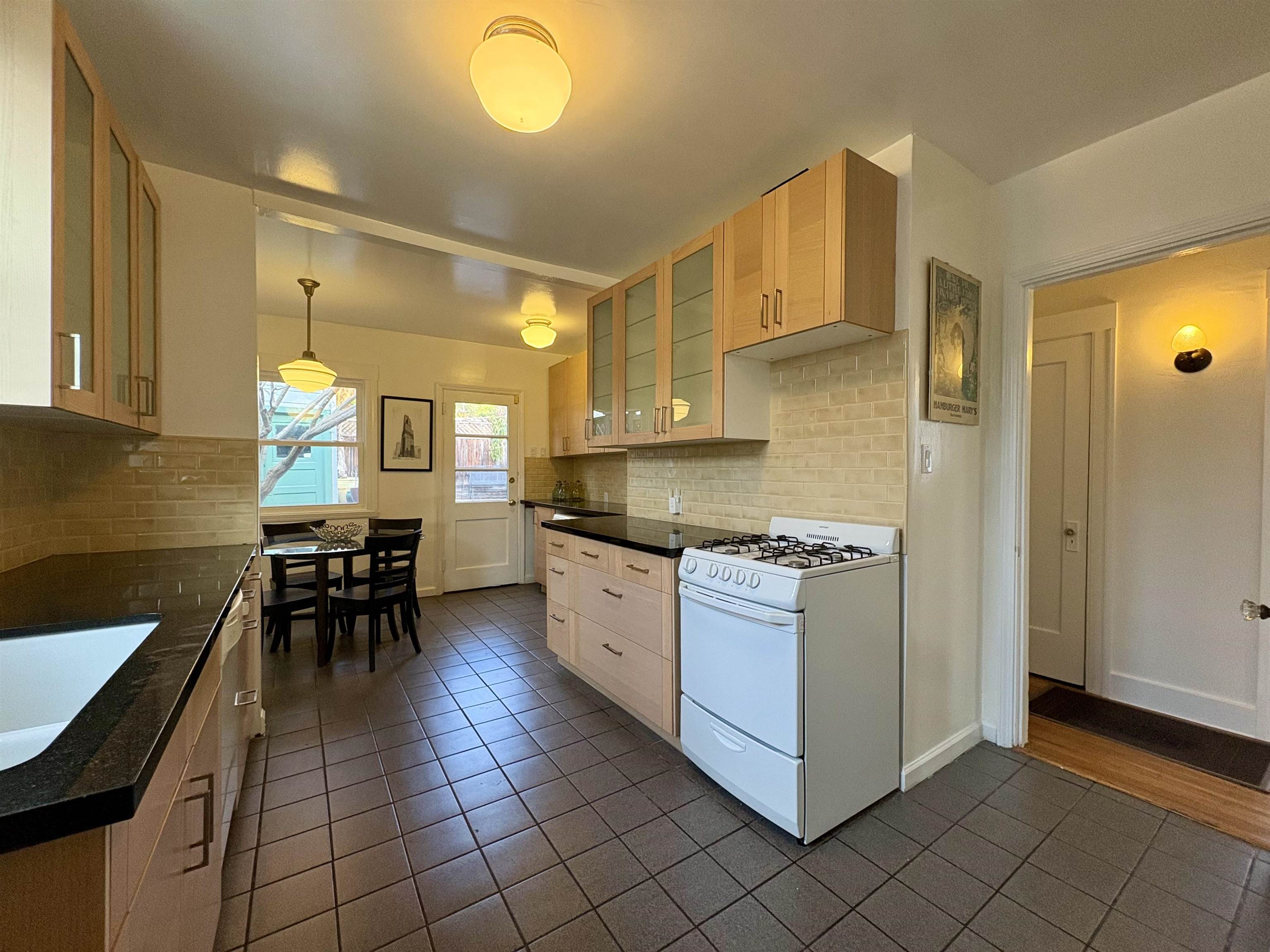 Detail Gallery Image 16 of 26 For 2818 Morgan Ave, Oakland,  CA 94602 - 2 Beds | 1 Baths
