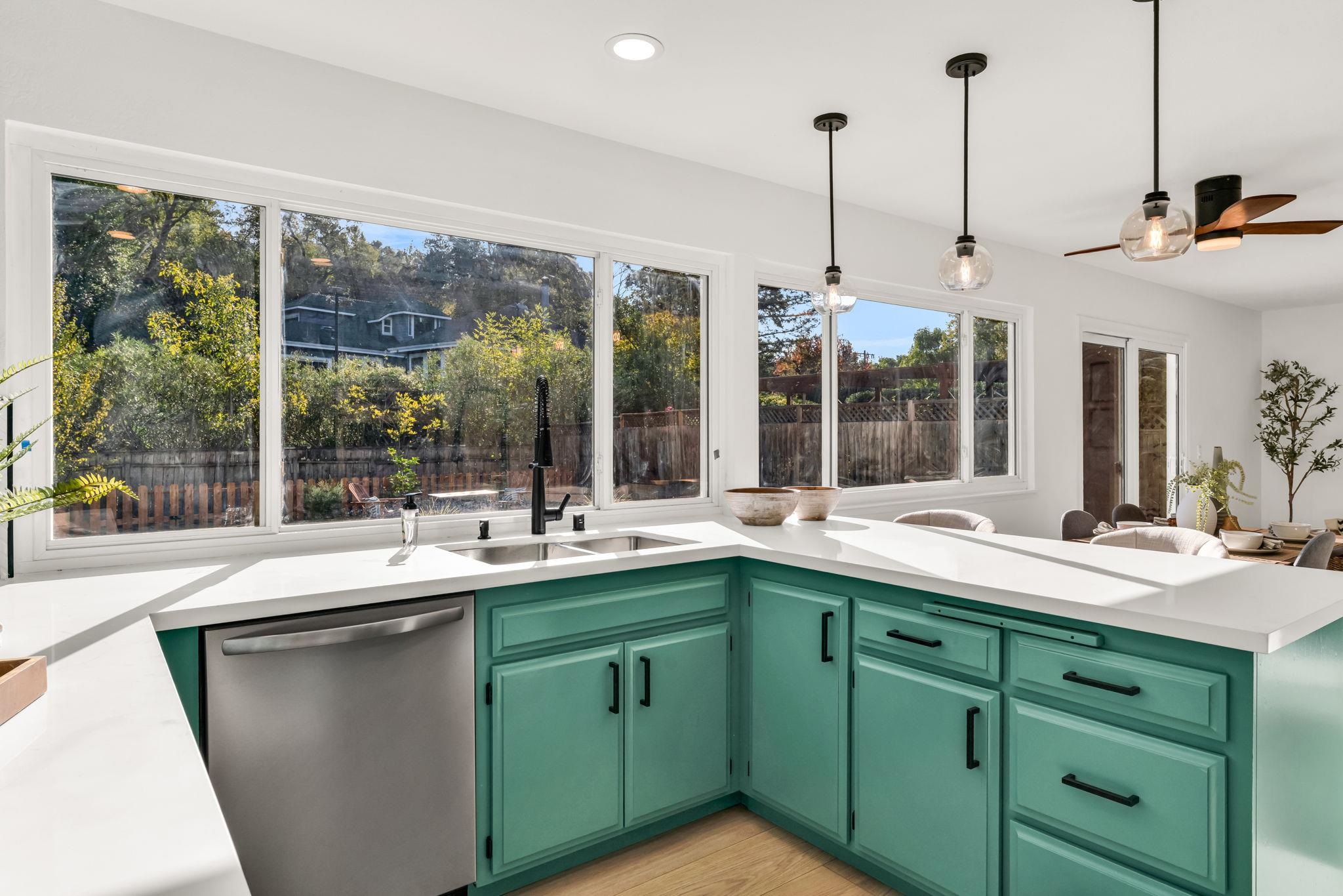 Detail Gallery Image 13 of 56 For 508 San Marin Dr, Novato,  CA 94945 - 4 Beds | 2/1 Baths