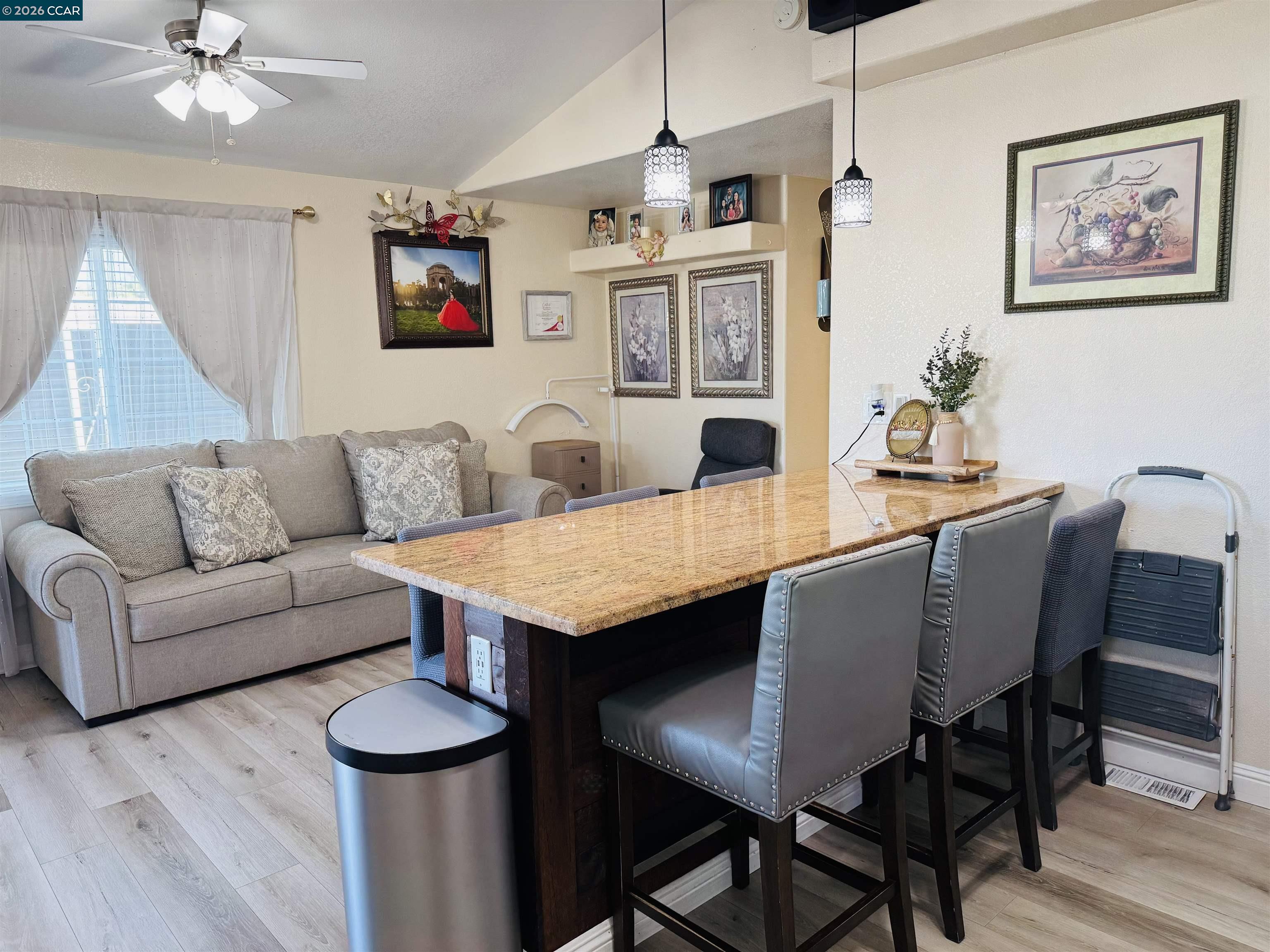 Detail Gallery Image 7 of 15 For 3301 Buchanan Rd #89,  Antioch,  CA 94509 - 3 Beds | 2 Baths