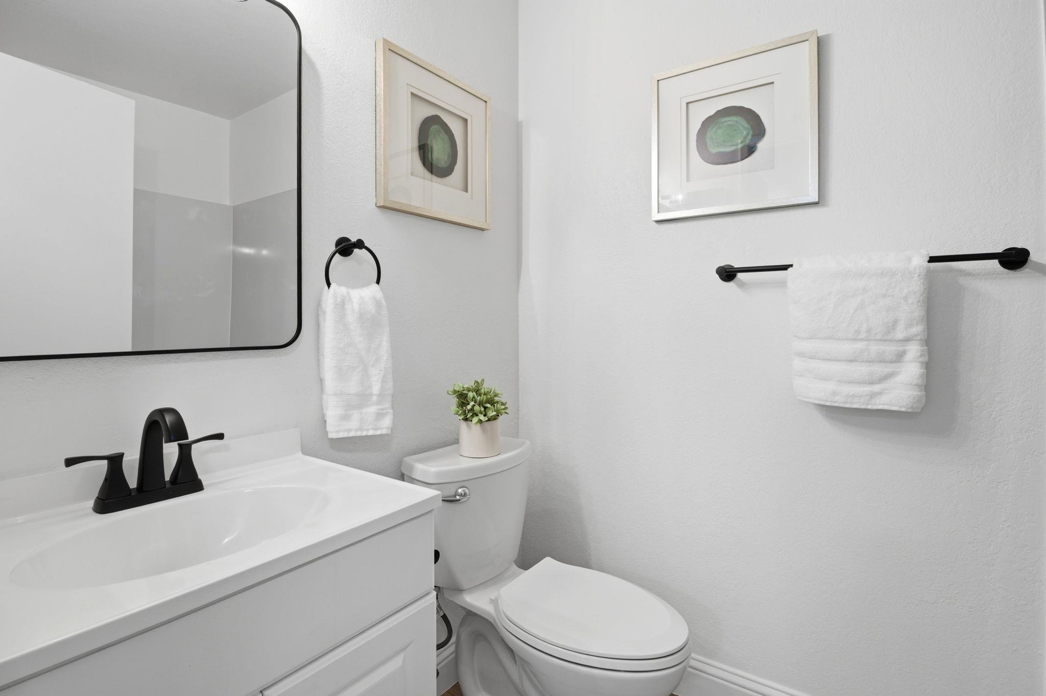 Detail Gallery Image 16 of 34 For 4304 Solano Way, Union City,  CA 94587 - 3 Beds | 2/1 Baths