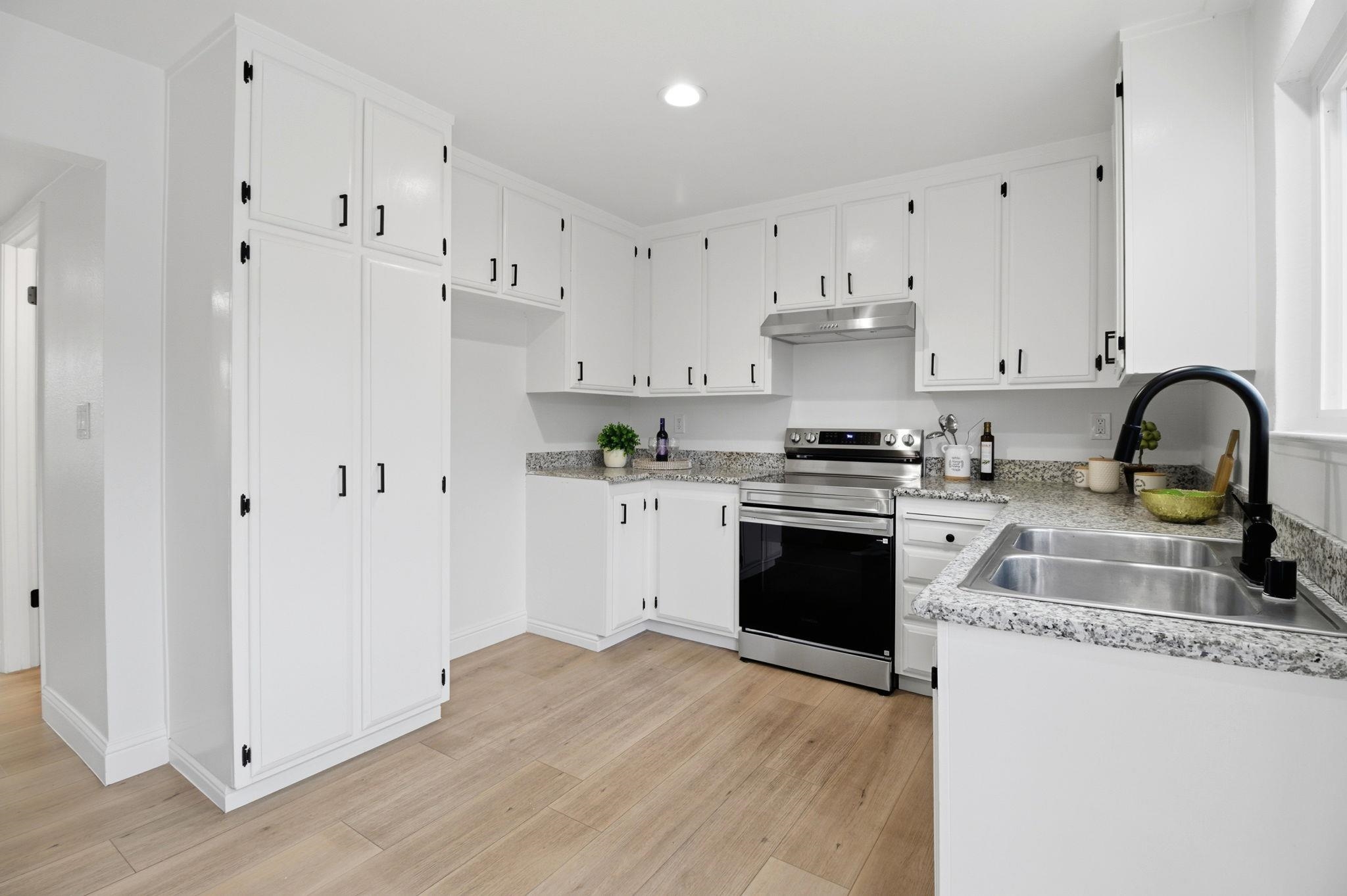 Photo #5: 41121722 Listing: Photo #5