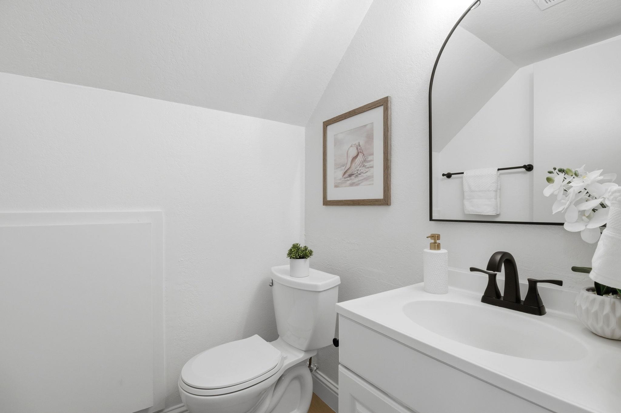 Detail Gallery Image 9 of 34 For 4304 Solano Way, Union City,  CA 94587 - 3 Beds | 2/1 Baths