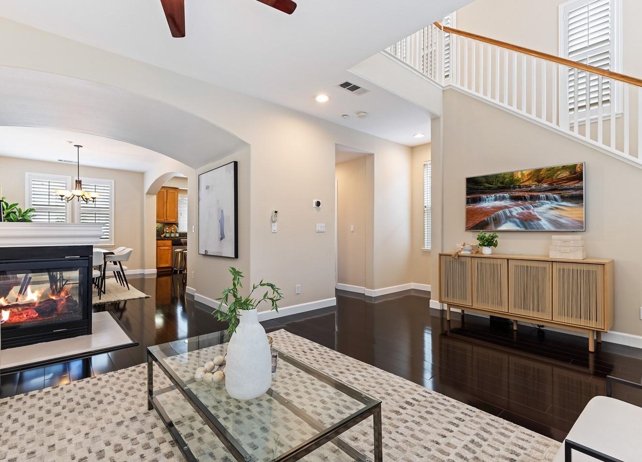 Detail Gallery Image 12 of 38 For 6020 Hillbrook Pl, Dublin,  CA 94568 - 3 Beds | 3/1 Baths