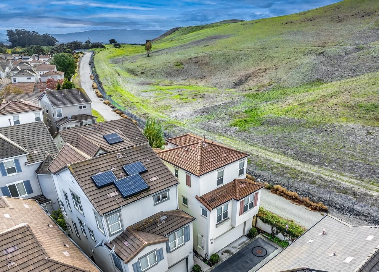 Detail Gallery Image 34 of 38 For 6020 Hillbrook Pl, Dublin,  CA 94568 - 3 Beds | 3/1 Baths