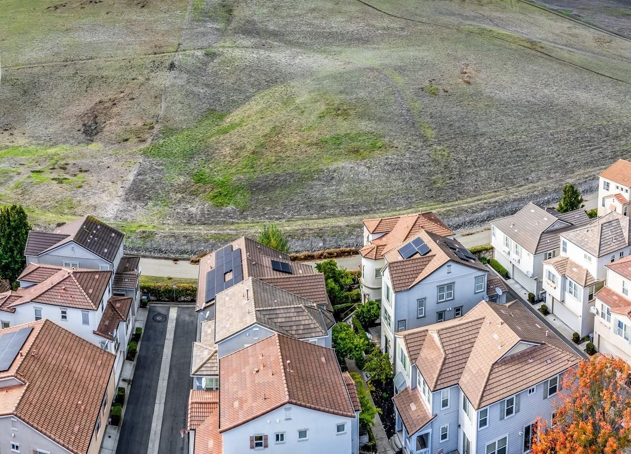 Detail Gallery Image 36 of 38 For 6020 Hillbrook Pl, Dublin,  CA 94568 - 3 Beds | 3/1 Baths