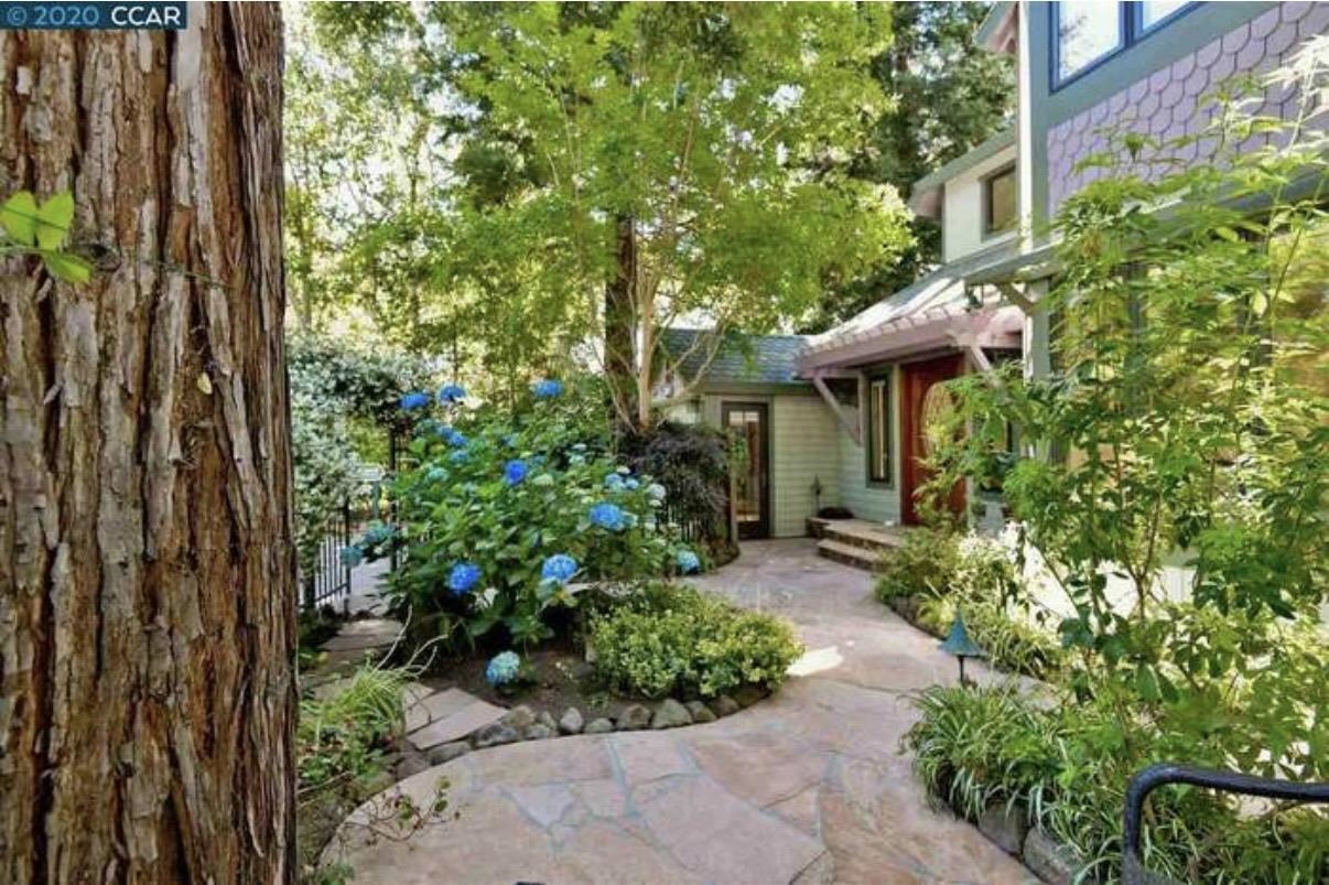 Detail Gallery Image 2 of 25 For 136 El Centro, Diablo,  CA 94528 - 2 Beds | 2/1 Baths