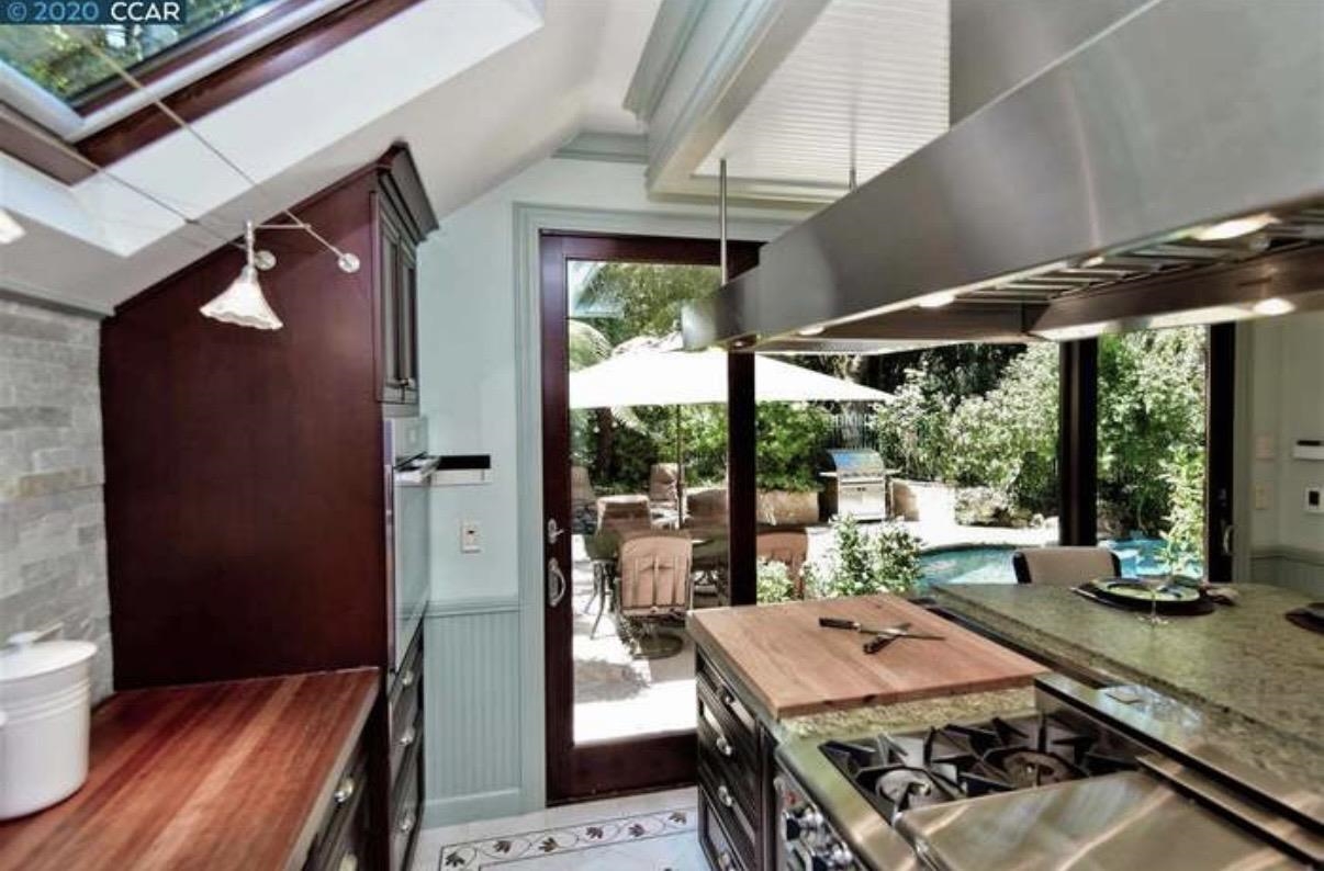 Detail Gallery Image 11 of 25 For 136 El Centro, Diablo,  CA 94528 - 2 Beds | 2/1 Baths