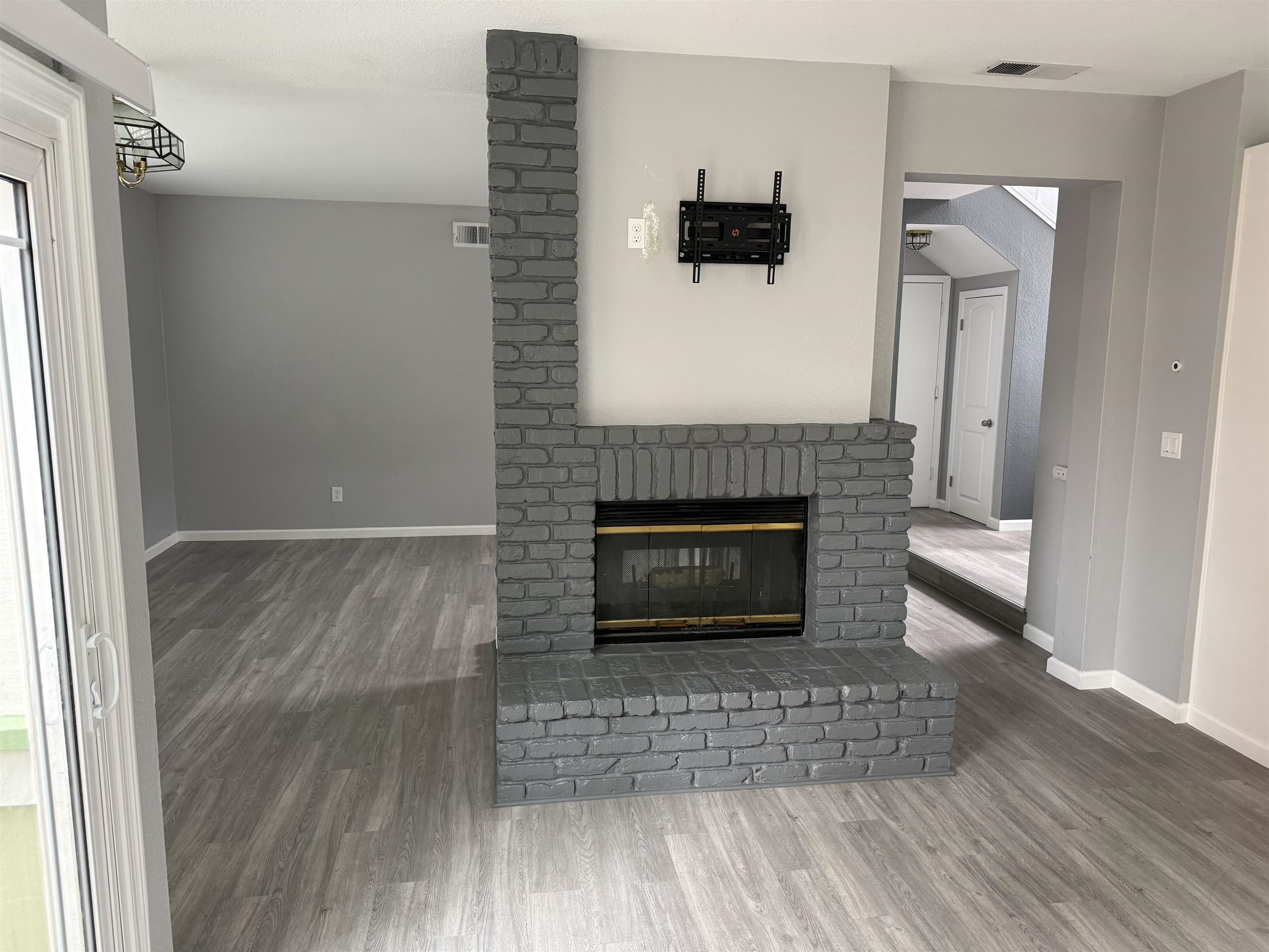 Detail Gallery Image 6 of 18 For 380 W Ruby St, Oakley,  CA 94561-2000 - 4 Beds | 2/1 Baths