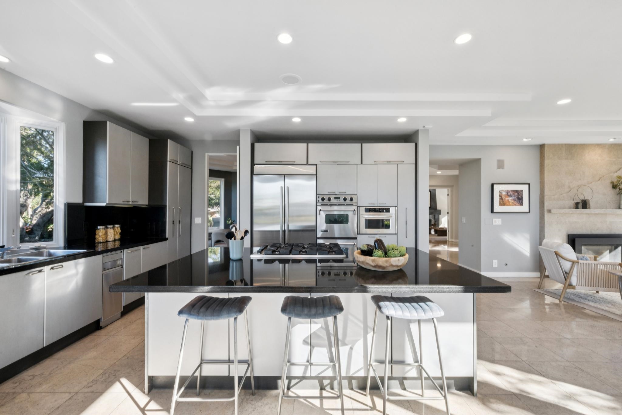 Detail Gallery Image 17 of 60 For 6000 Contra Costa Road, Oakland,  CA 94618 - 5 Beds | 3 Baths