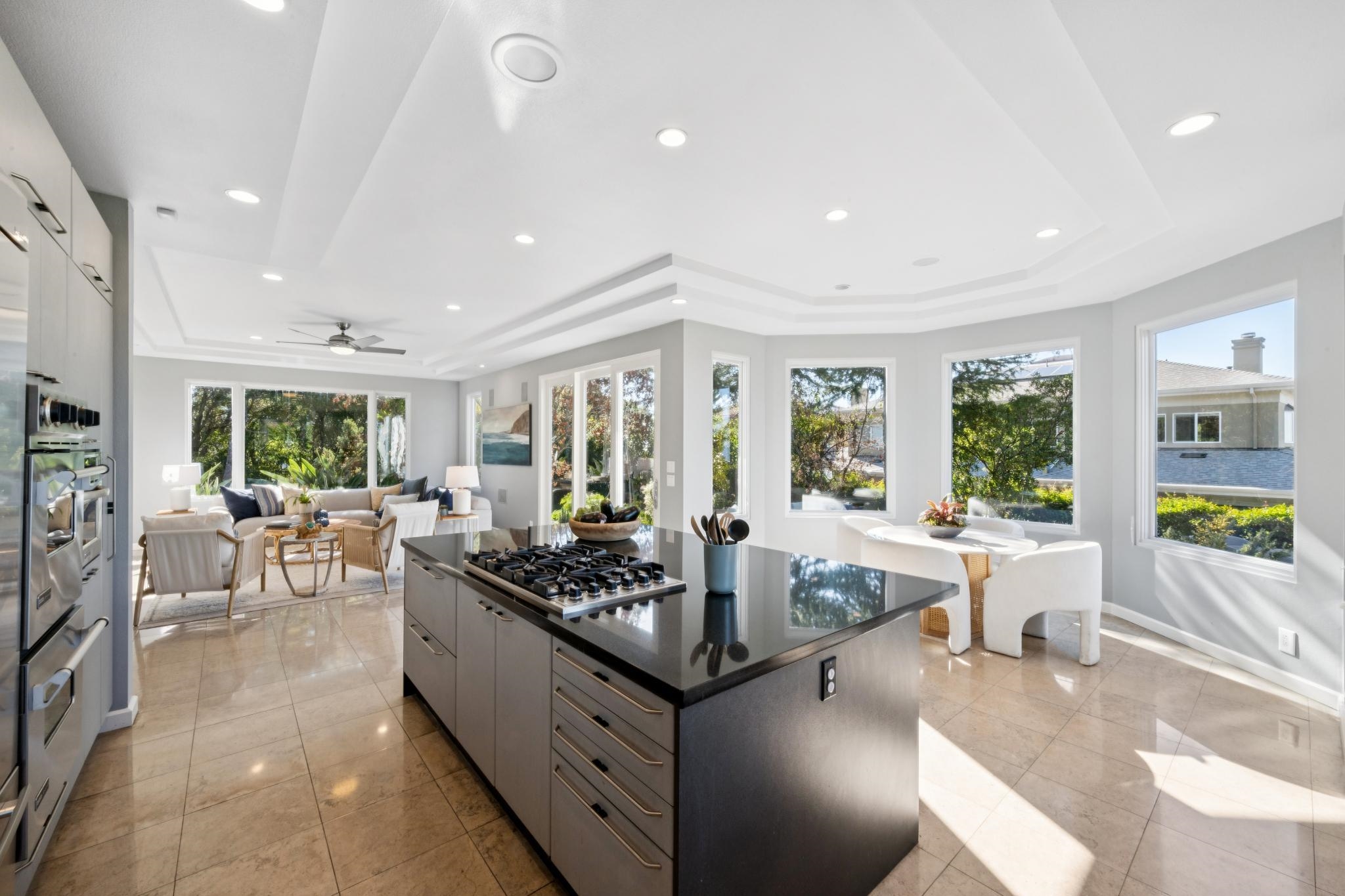 Detail Gallery Image 19 of 60 For 6000 Contra Costa Road, Oakland,  CA 94618 - 5 Beds | 3 Baths