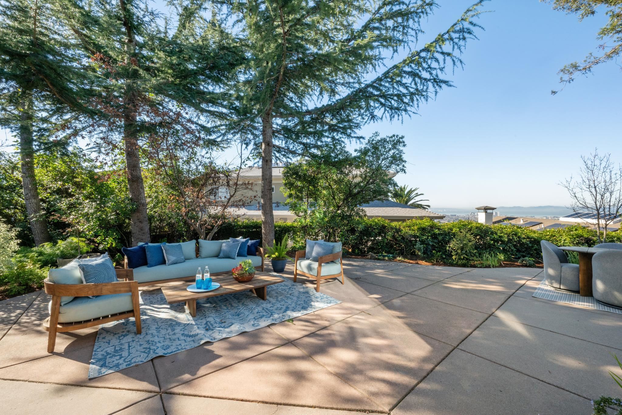 Detail Gallery Image 26 of 60 For 6000 Contra Costa Road, Oakland,  CA 94618 - 5 Beds | 3 Baths