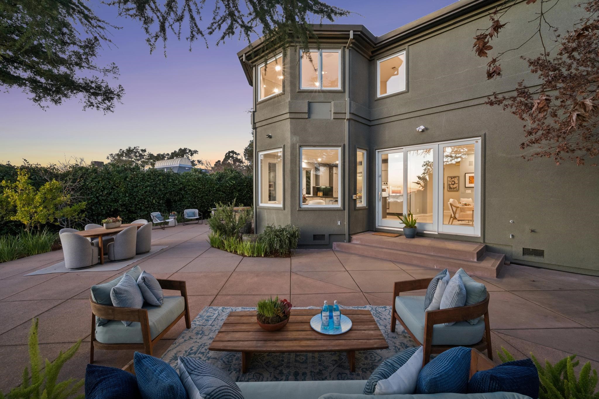 Detail Gallery Image 5 of 60 For 6000 Contra Costa Road, Oakland,  CA 94618 - 5 Beds | 3 Baths