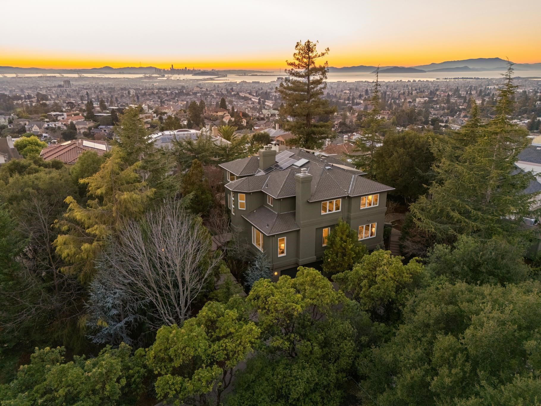 Detail Gallery Image 58 of 60 For 6000 Contra Costa Road, Oakland,  CA 94618 - 5 Beds | 3 Baths