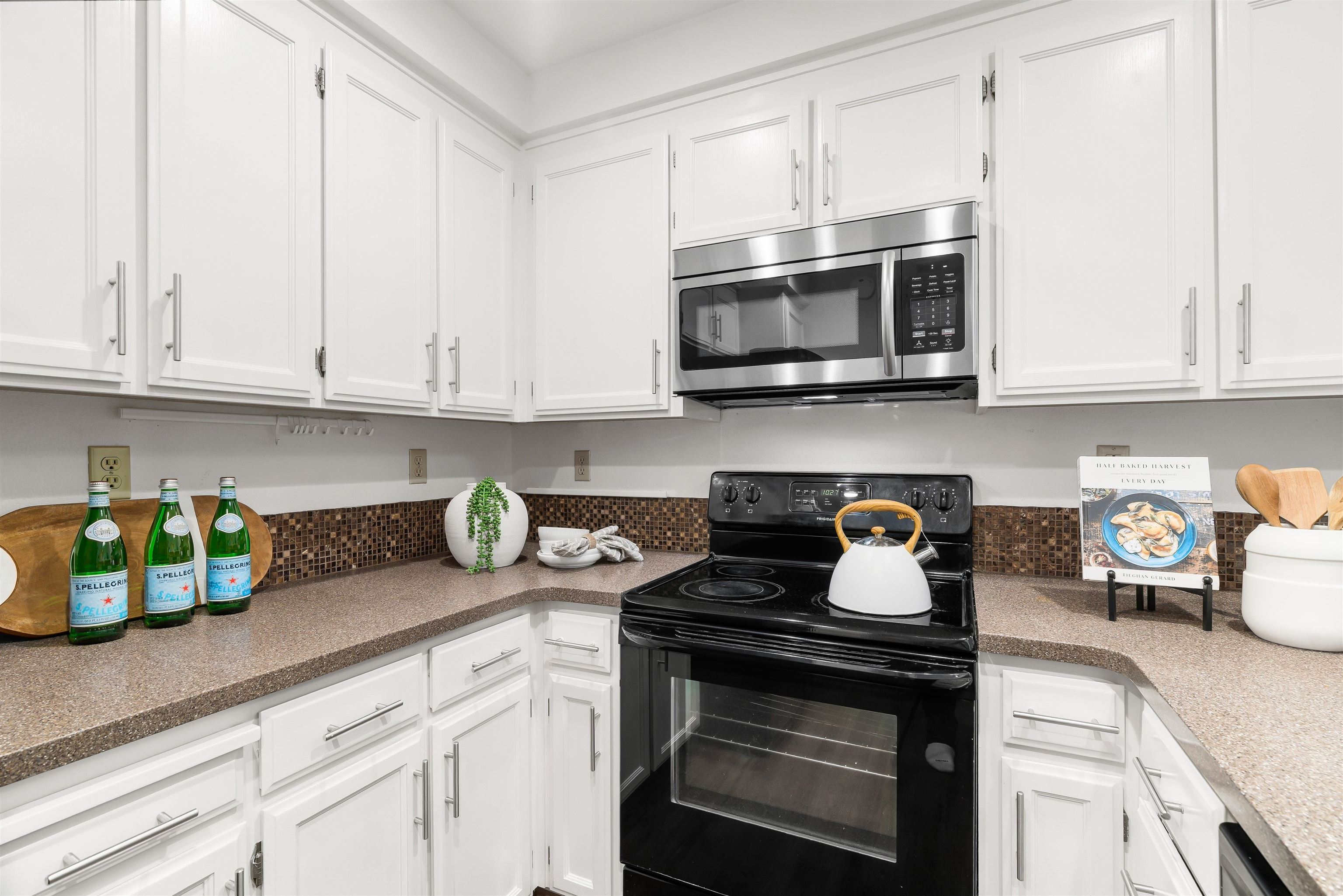 Photo #4: 41121733 Listing: Photo #4