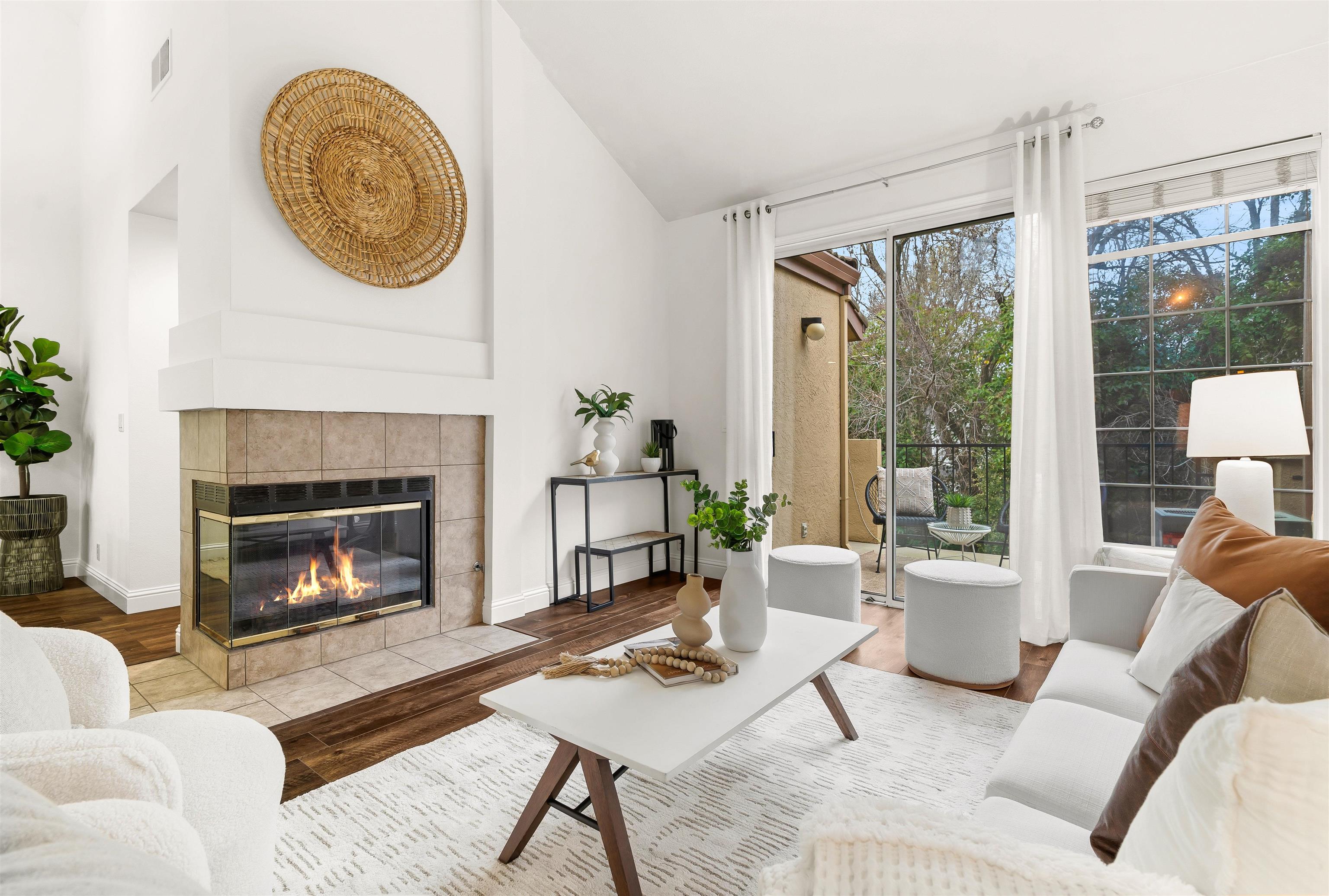 Detail Gallery Image 5 of 42 For 7774 Tuscany Dr, Dublin,  CA 94568 - 2 Beds | 2 Baths