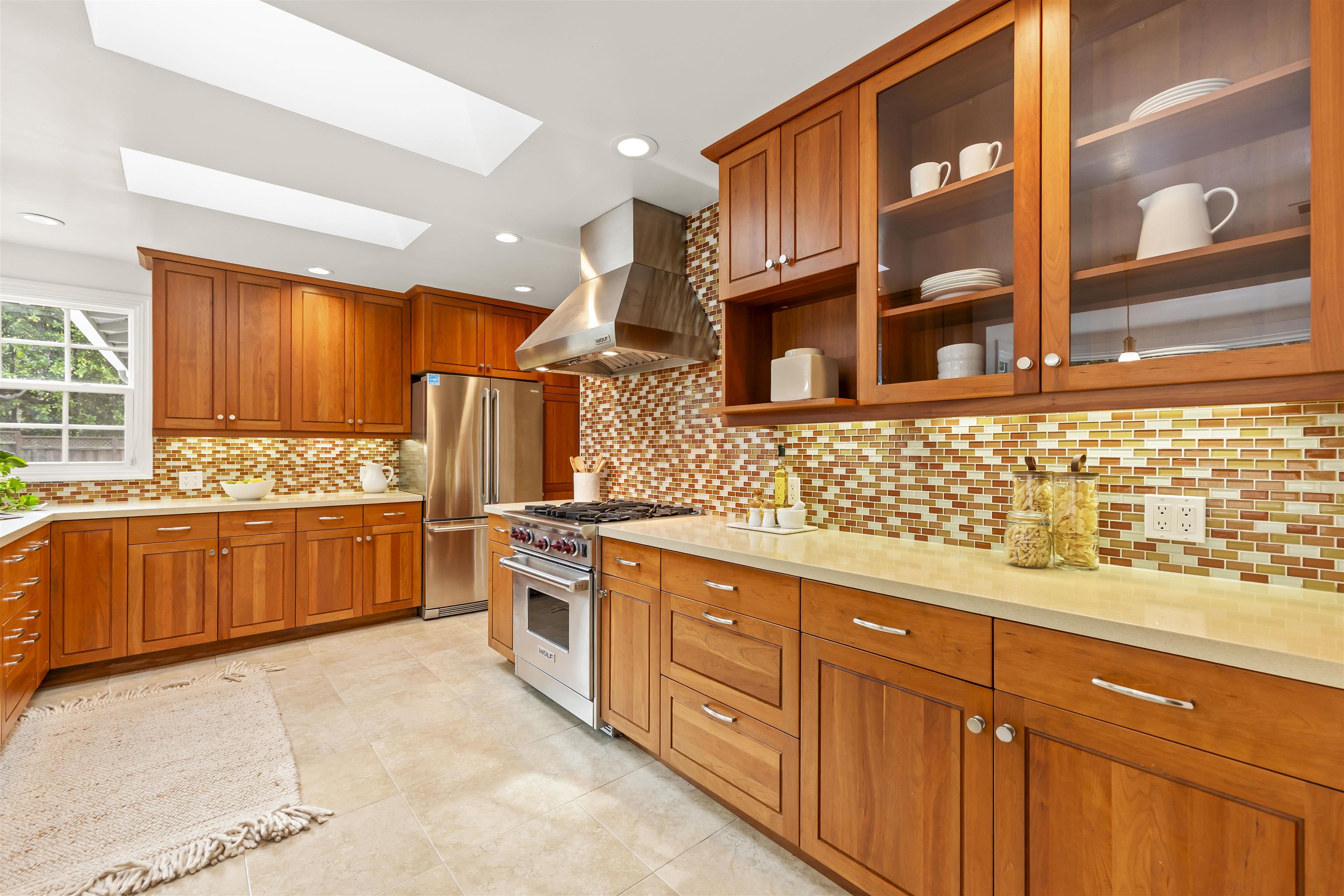 Detail Gallery Image 11 of 57 For 1509 Mountain Blvd, Oakland,  CA 94611 - 3 Beds | 2 Baths
