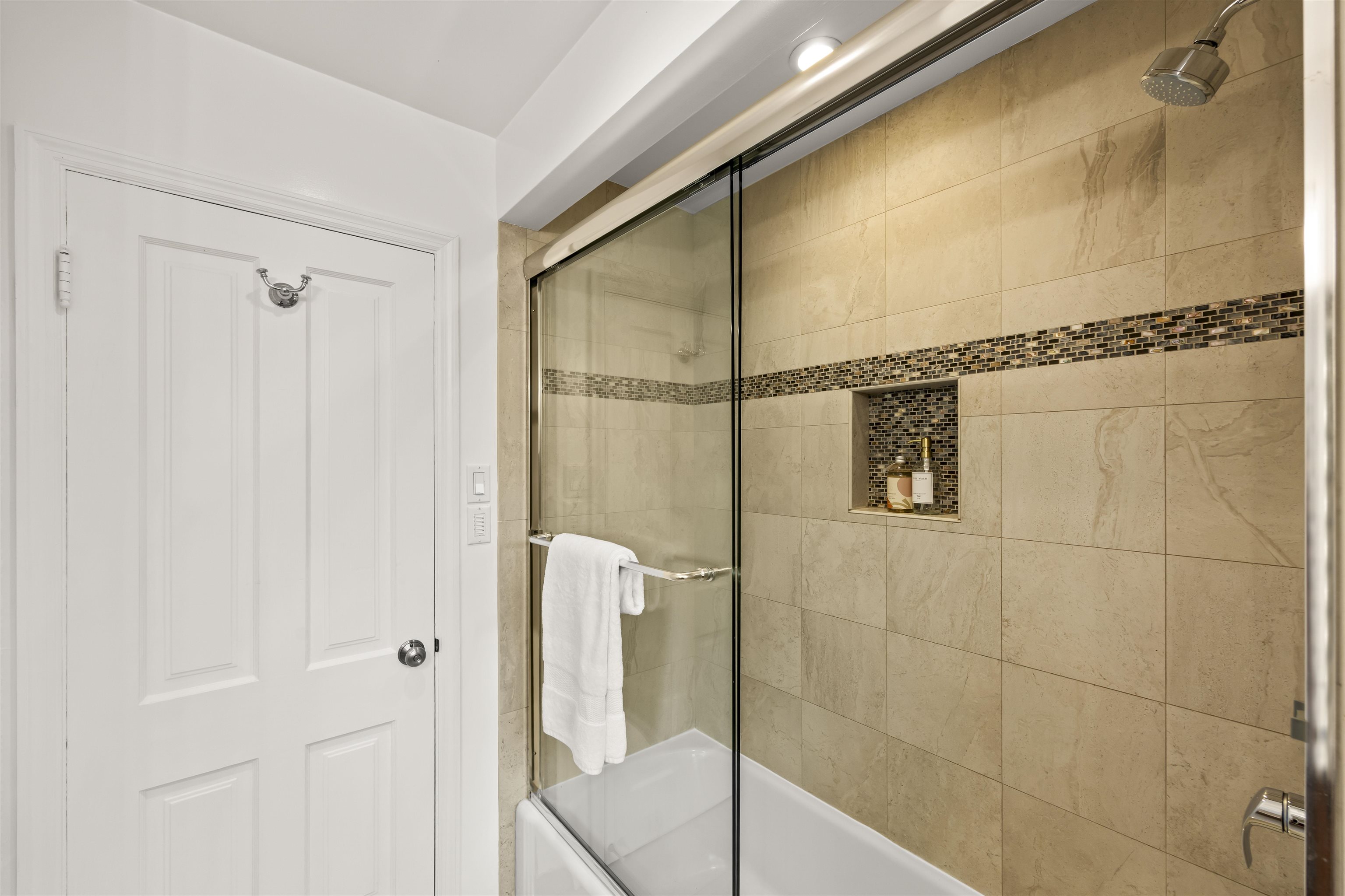 Detail Gallery Image 38 of 57 For 1509 Mountain Blvd, Oakland,  CA 94611 - 3 Beds | 2 Baths