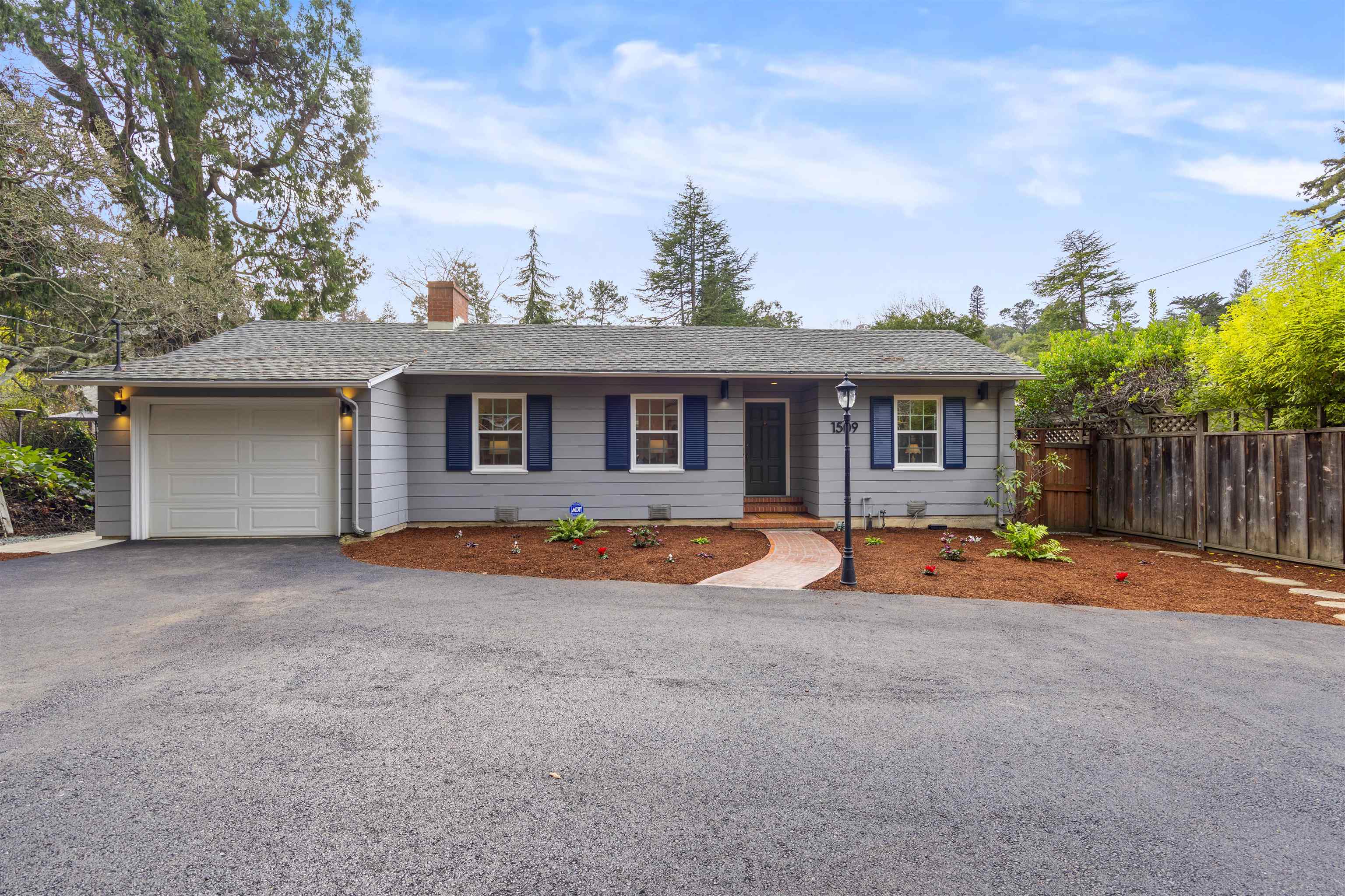 Detail Gallery Image 47 of 57 For 1509 Mountain Blvd, Oakland,  CA 94611 - 3 Beds | 2 Baths