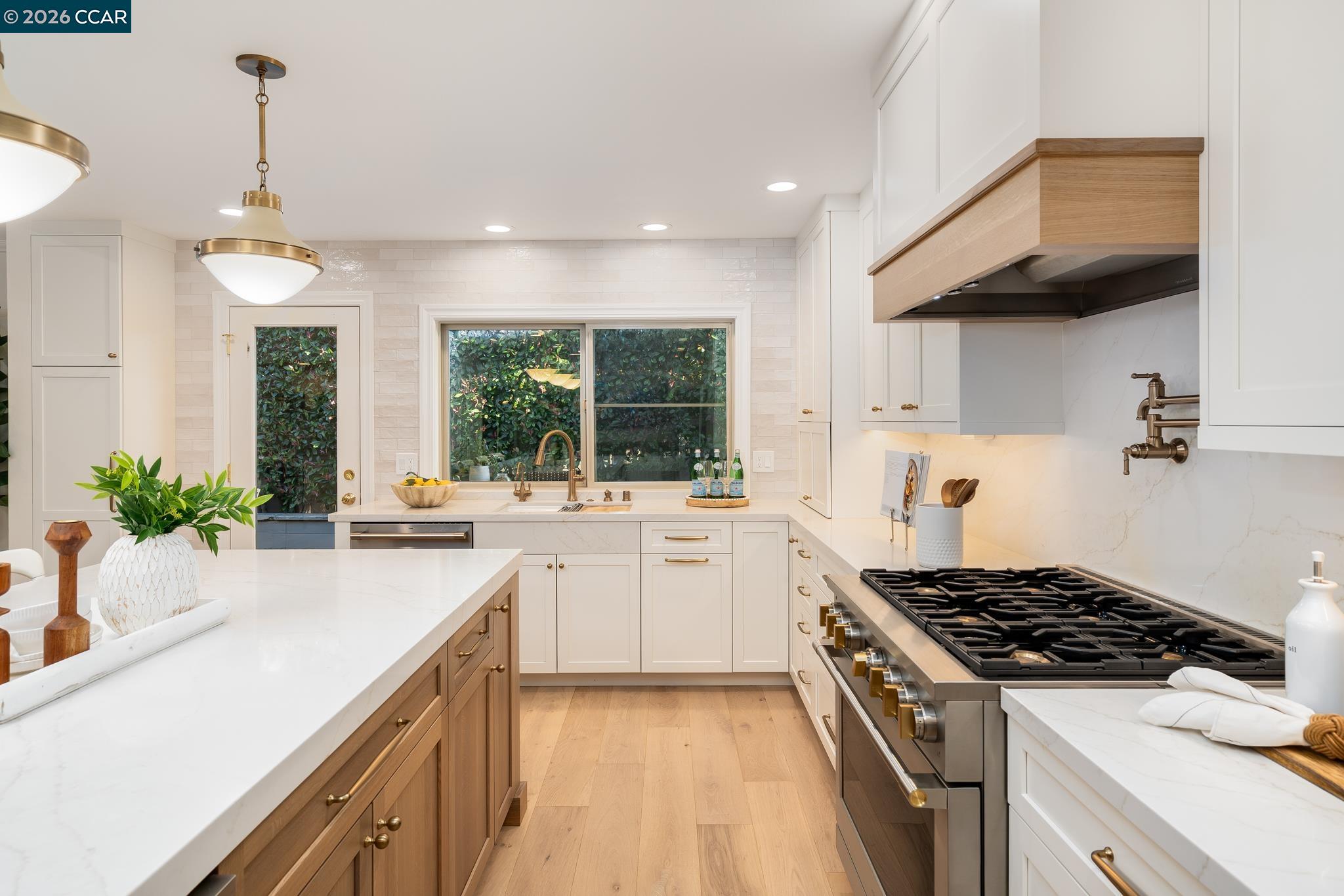 Detail Gallery Image 17 of 42 For 2003 Saint George Rd, Danville,  CA 94526 - 4 Beds | 2/1 Baths