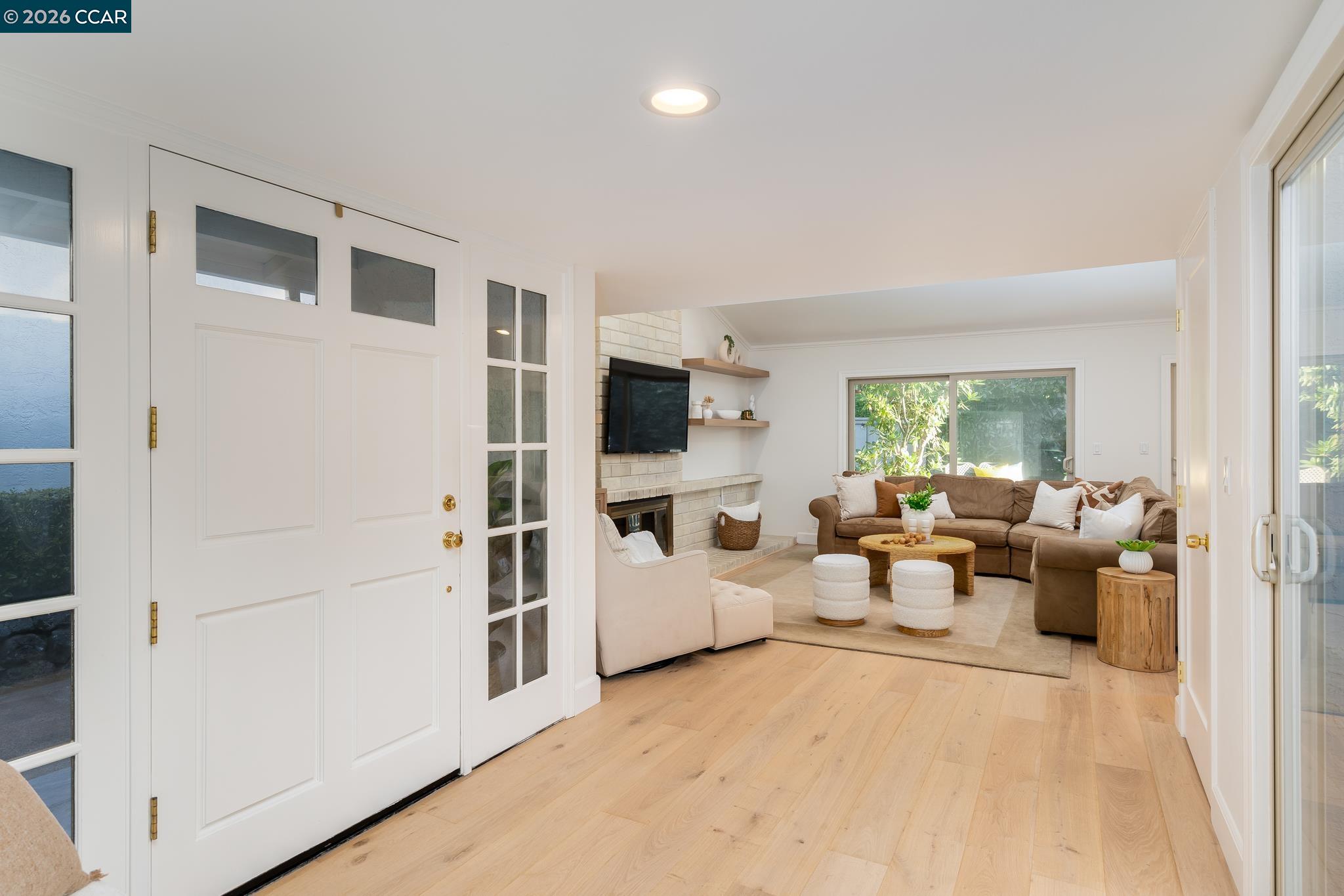 Detail Gallery Image 5 of 42 For 2003 Saint George Rd, Danville,  CA 94526 - 4 Beds | 2/1 Baths