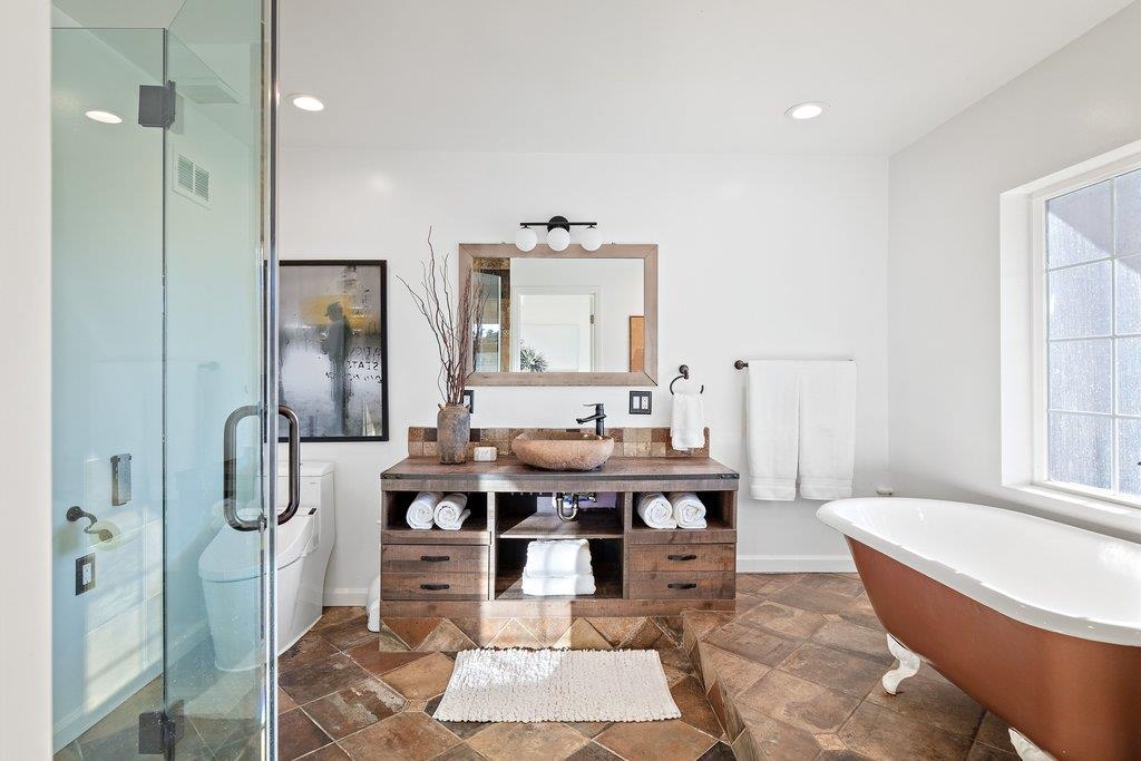 Detail Gallery Image 34 of 57 For 6121 Chelton Drive, Oakland,  CA 94611 - 2 Beds | 1/1 Baths