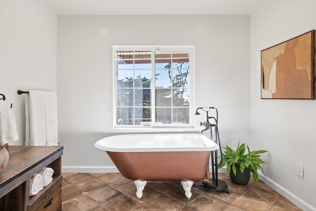Detail Gallery Image 35 of 57 For 6121 Chelton Drive, Oakland,  CA 94611 - 2 Beds | 1/1 Baths