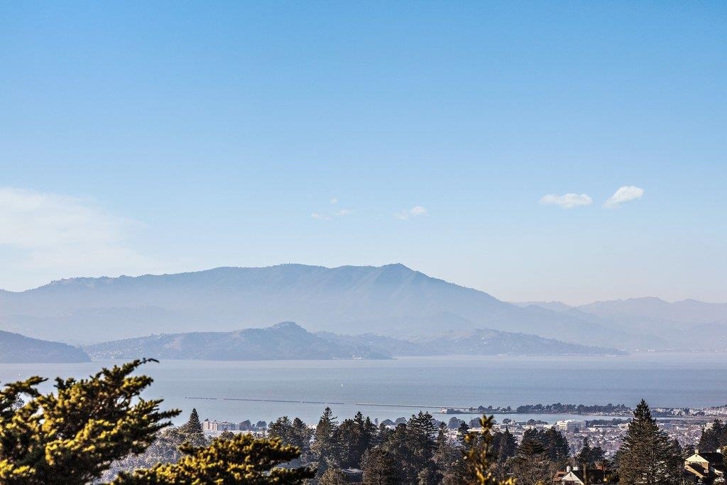 Detail Gallery Image 51 of 57 For 6121 Chelton Drive, Oakland,  CA 94611 - 2 Beds | 1/1 Baths