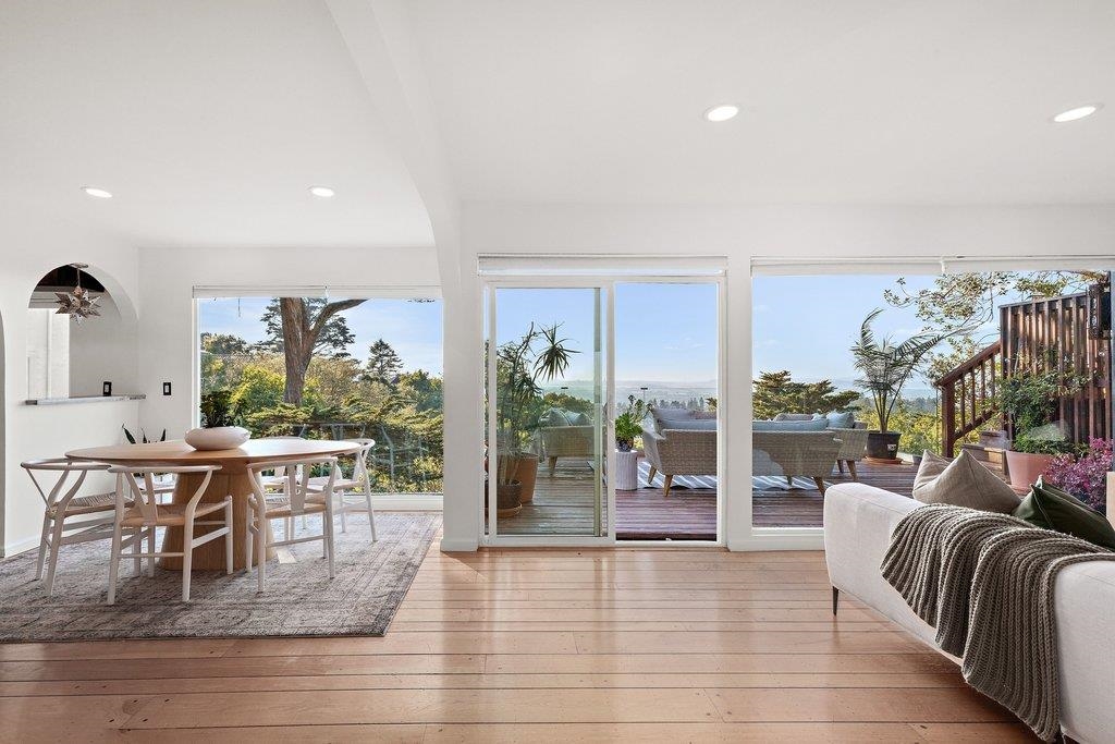 Detail Gallery Image 8 of 57 For 6121 Chelton Drive, Oakland,  CA 94611 - 2 Beds | 1/1 Baths