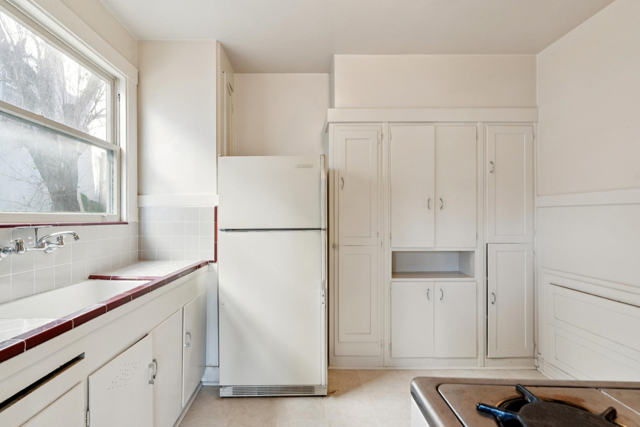 Detail Gallery Image 11 of 40 For 832 Walker, Oakland,  CA 94610 - – Beds | – Baths