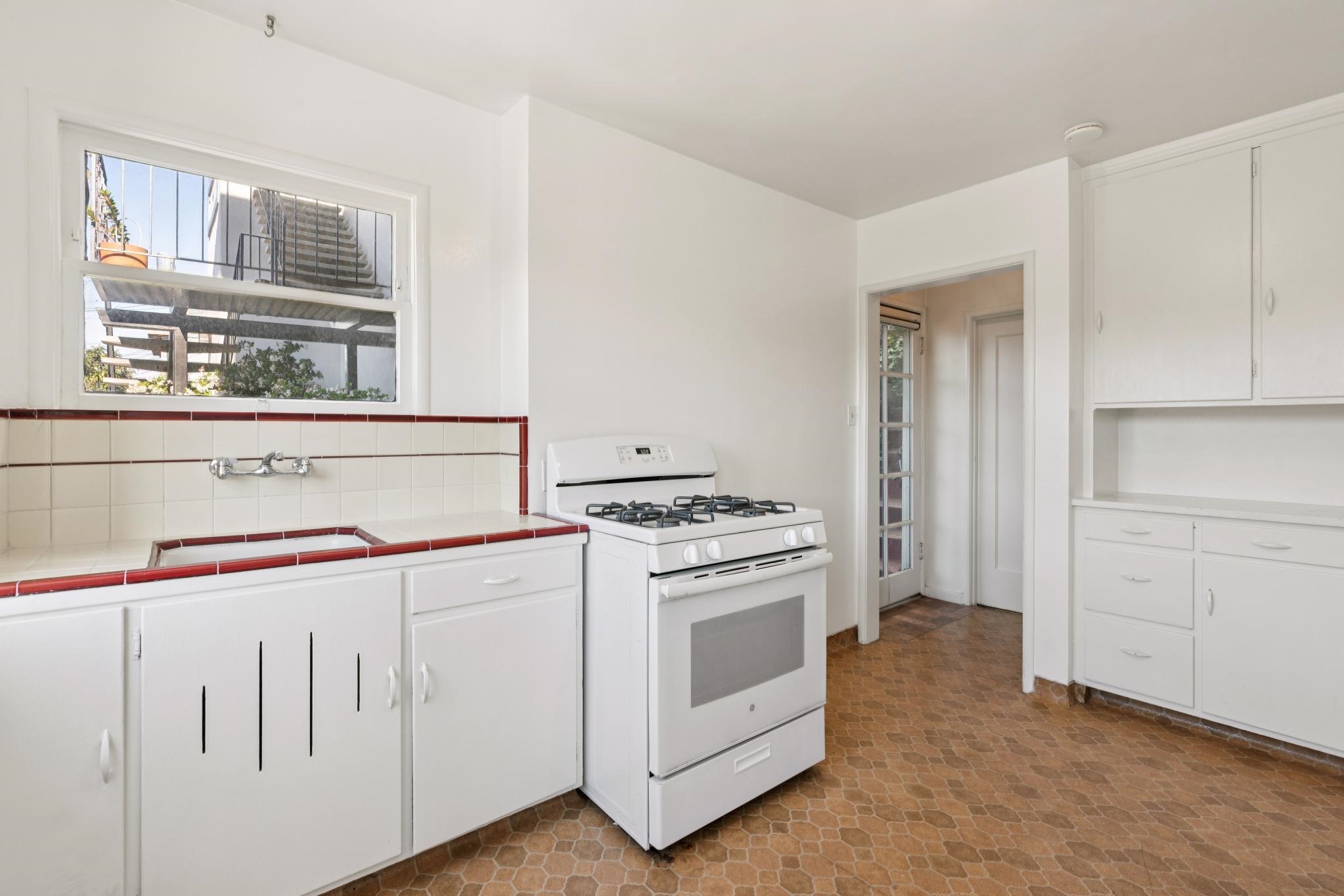 Detail Gallery Image 33 of 40 For 832 Walker, Oakland,  CA 94610 - – Beds | – Baths