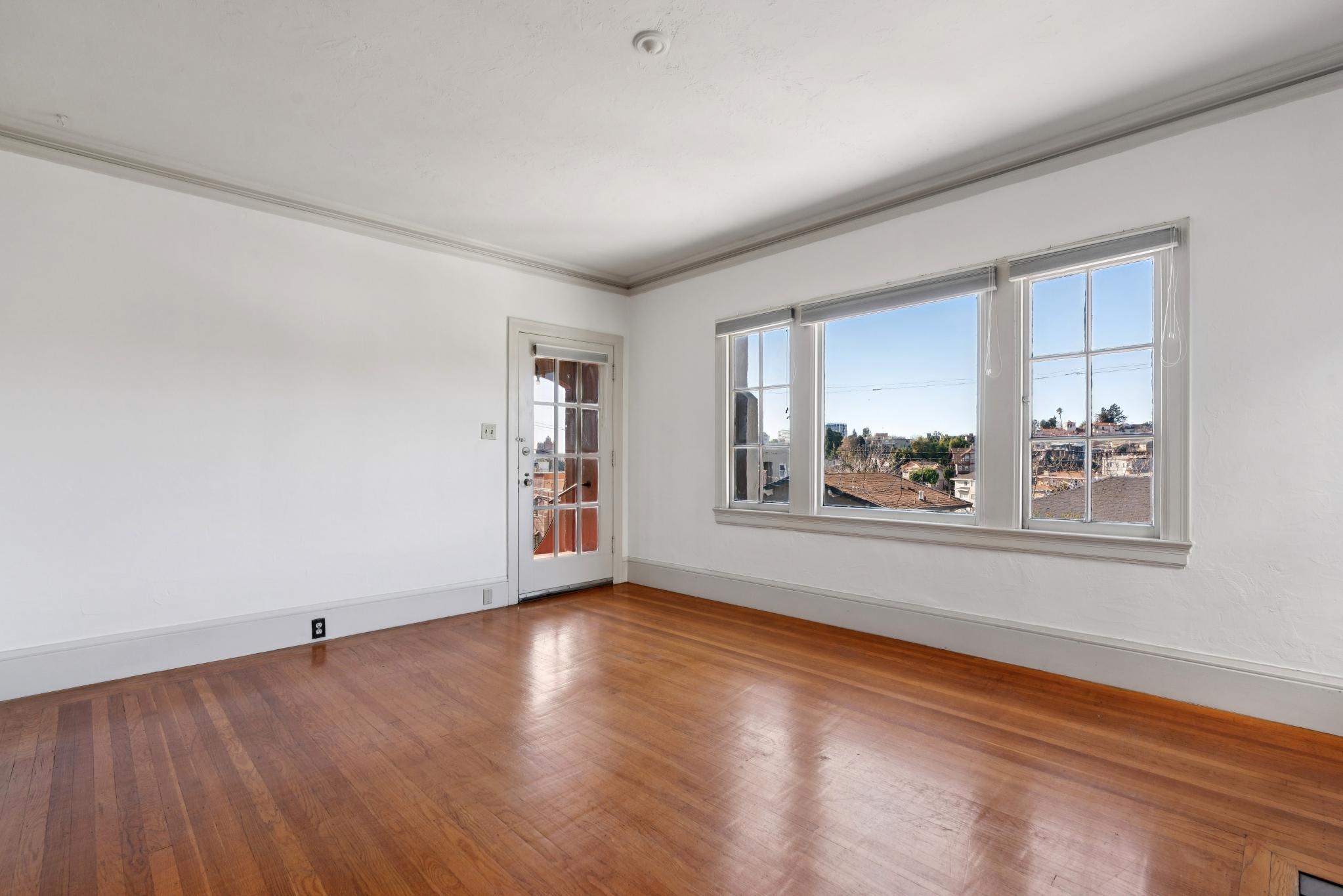 Detail Gallery Image 5 of 40 For 832 Walker, Oakland,  CA 94610 - – Beds | – Baths